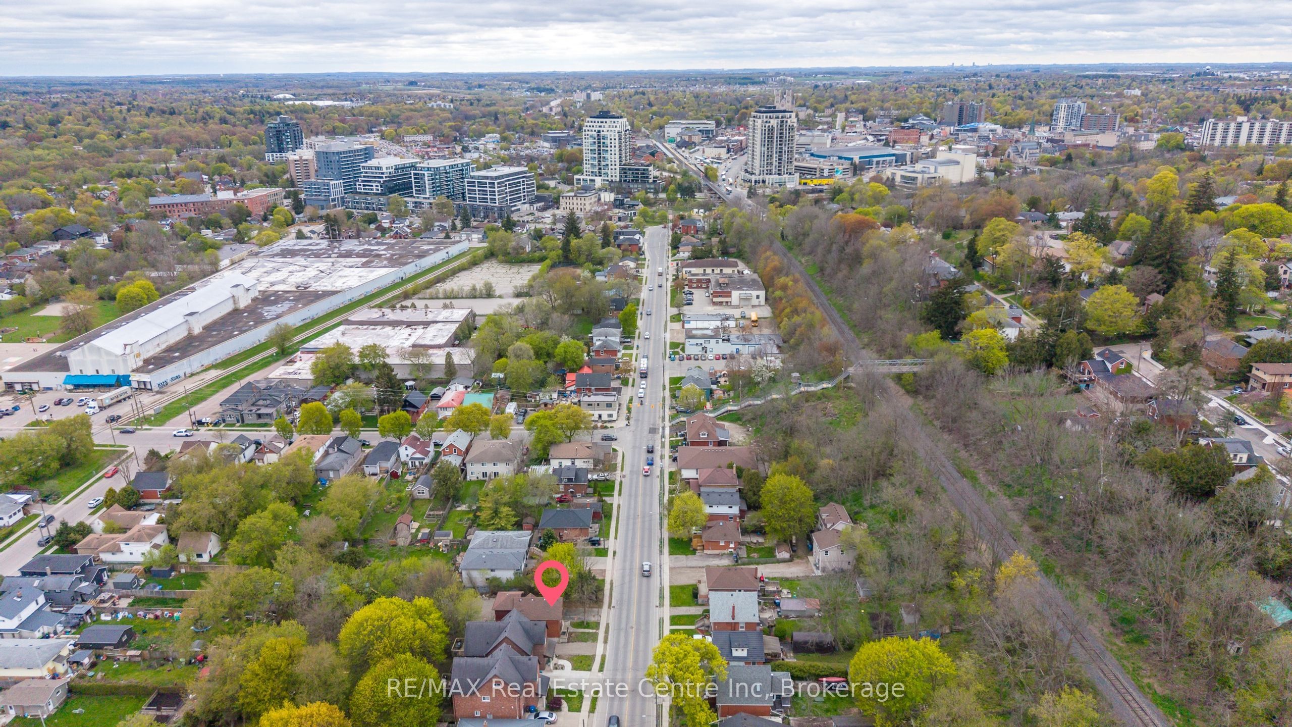 121 Elizabeth Street Property Photo 5