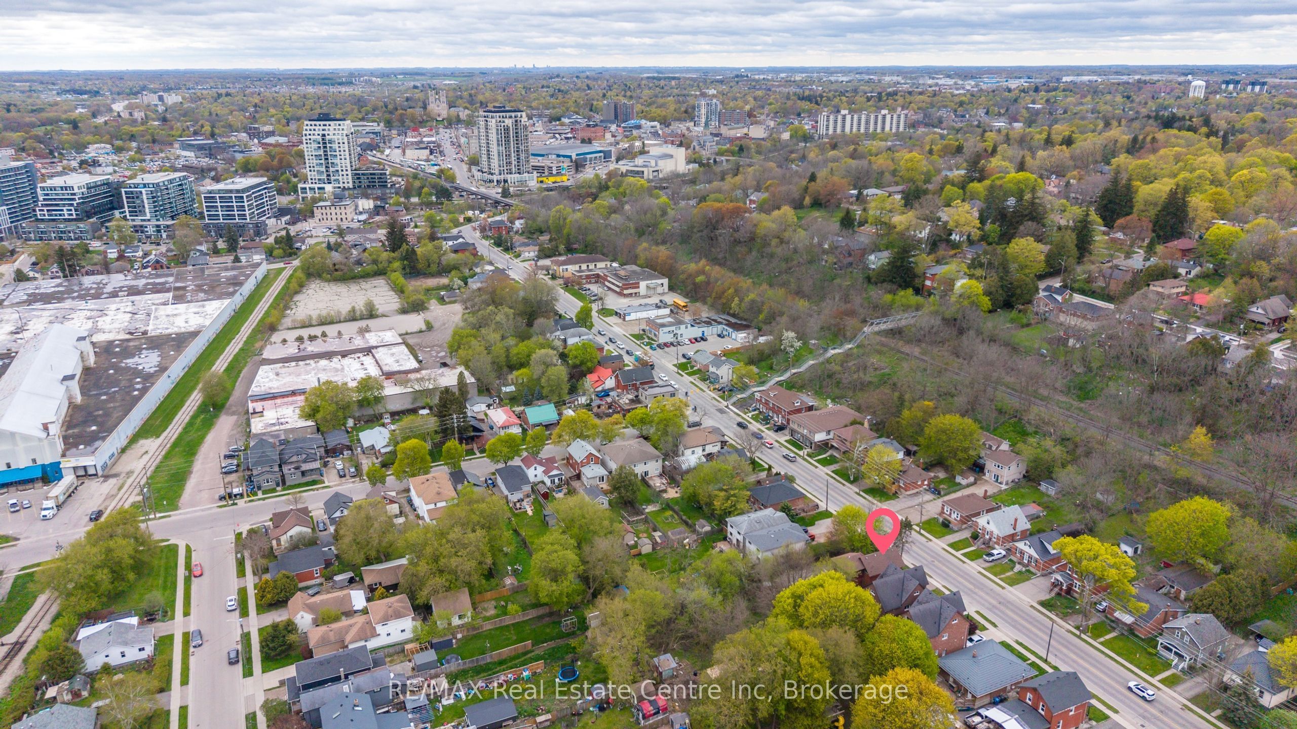 121 Elizabeth Street Property Photo 6