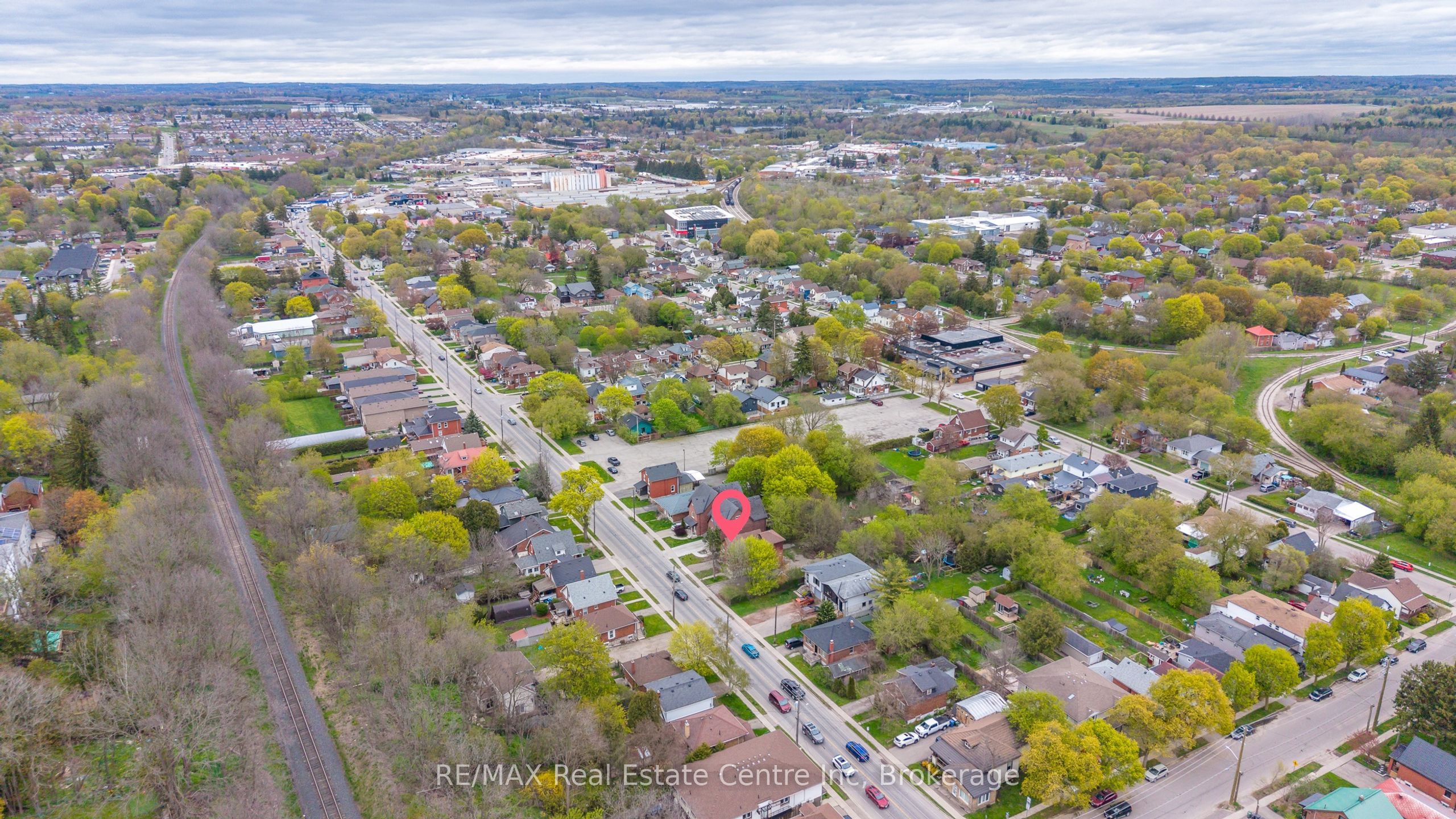 121 Elizabeth Street Property Photo 17