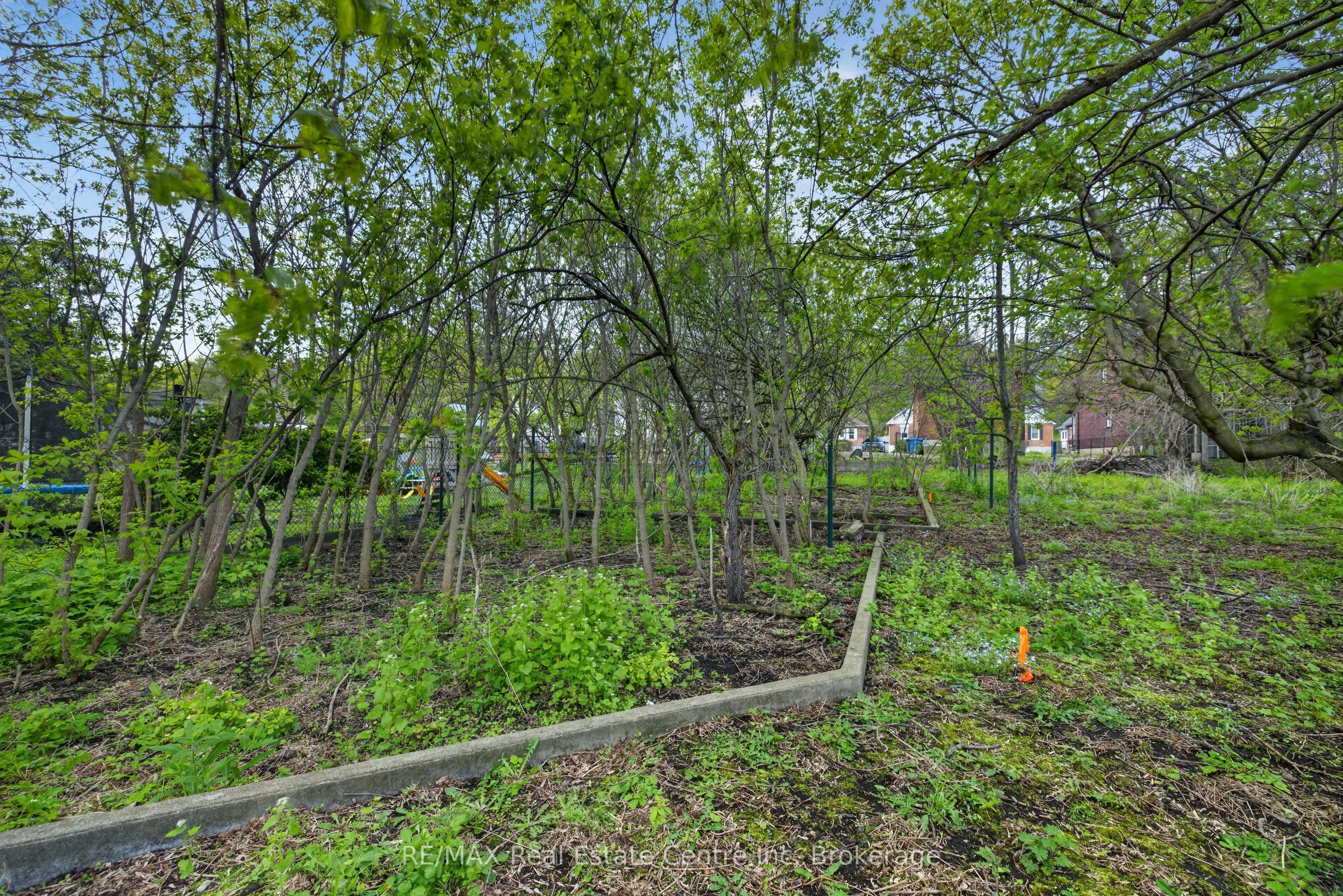 121 Elizabeth Street Property Photo 19