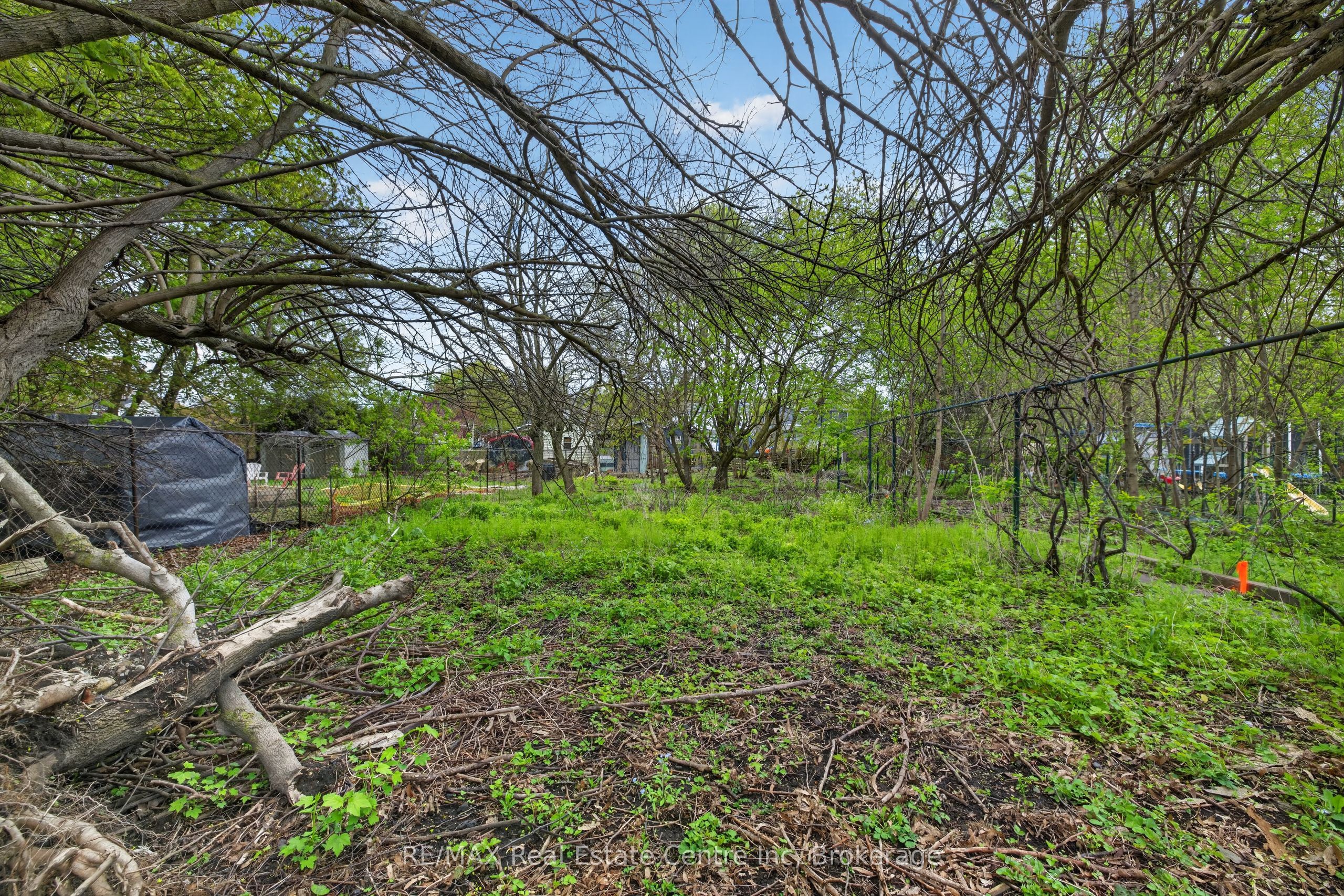 121 Elizabeth Street Property Photo 20