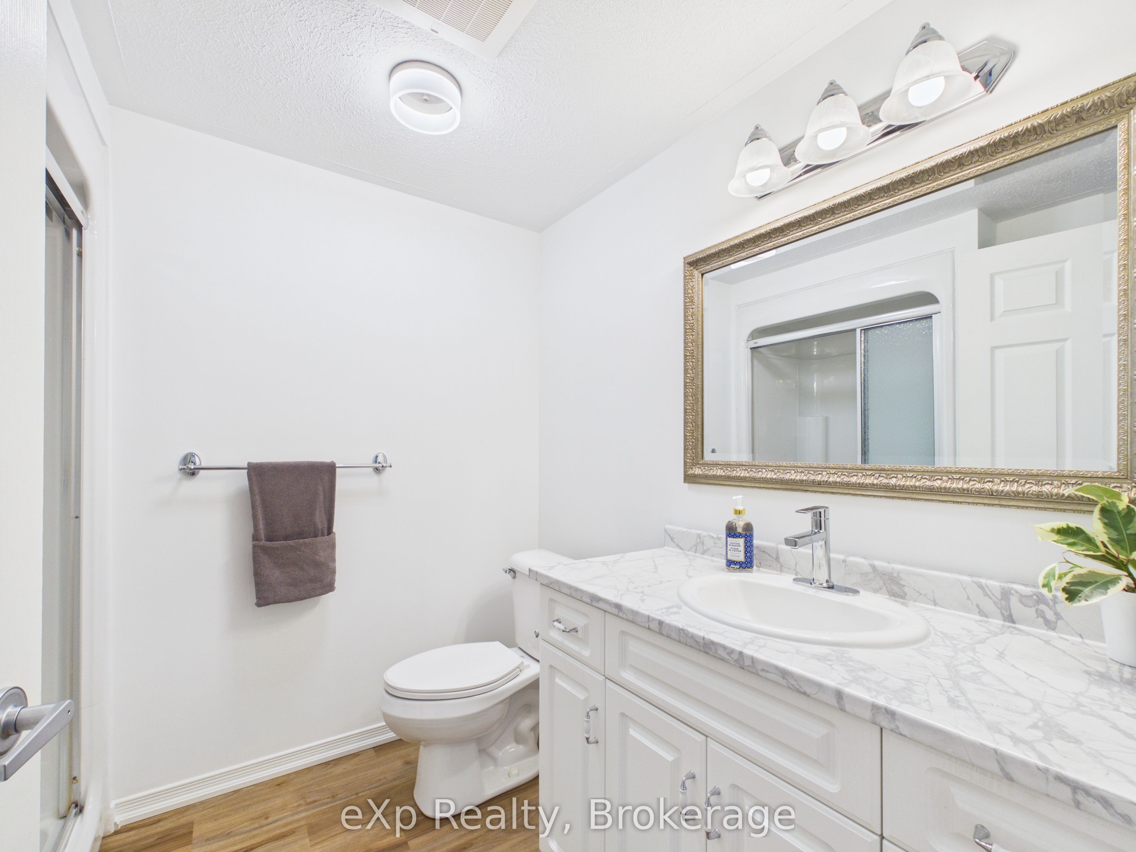 85 William Street N 202 Property Photo 23
