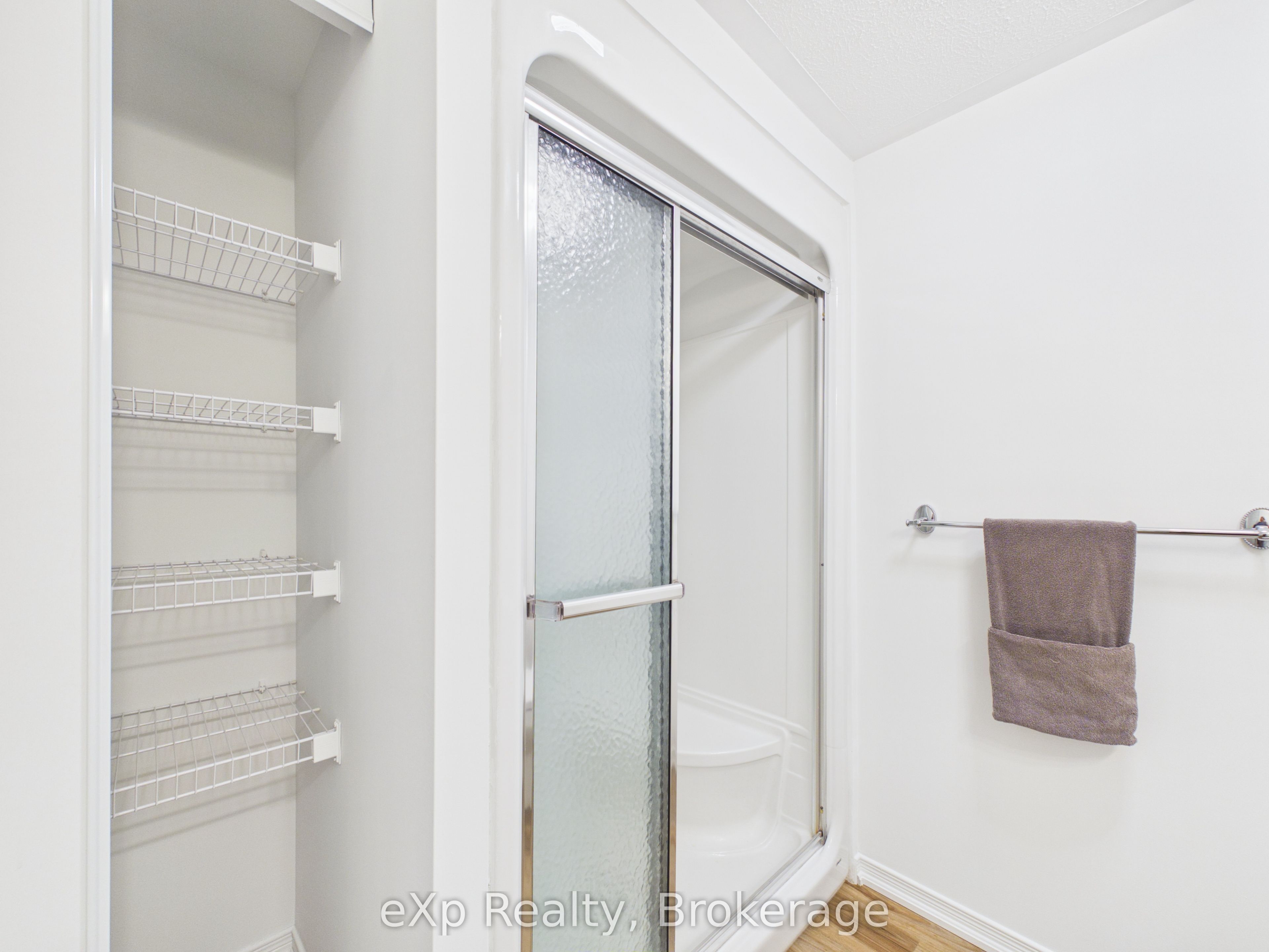 85 William Street N 202 Property Photo 24