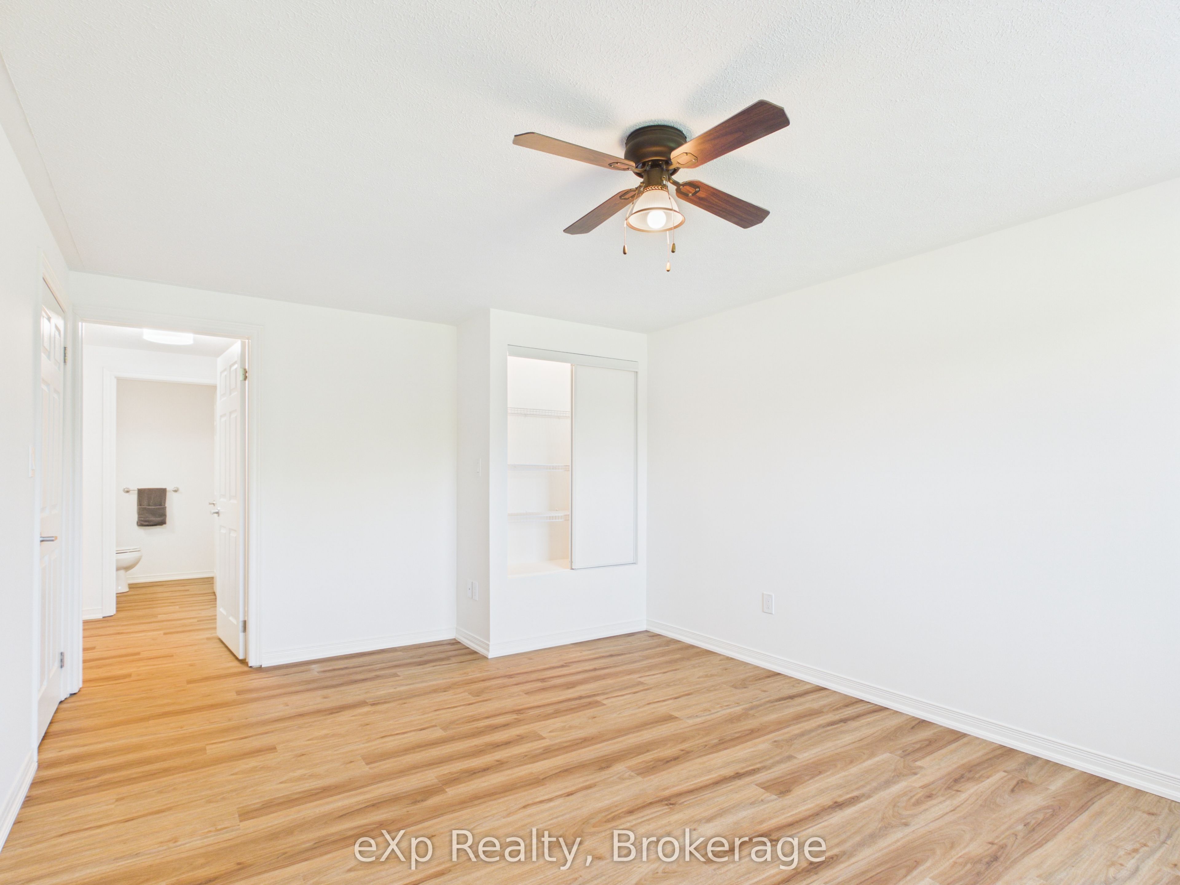 85 William Street N 202 Property Photo 25