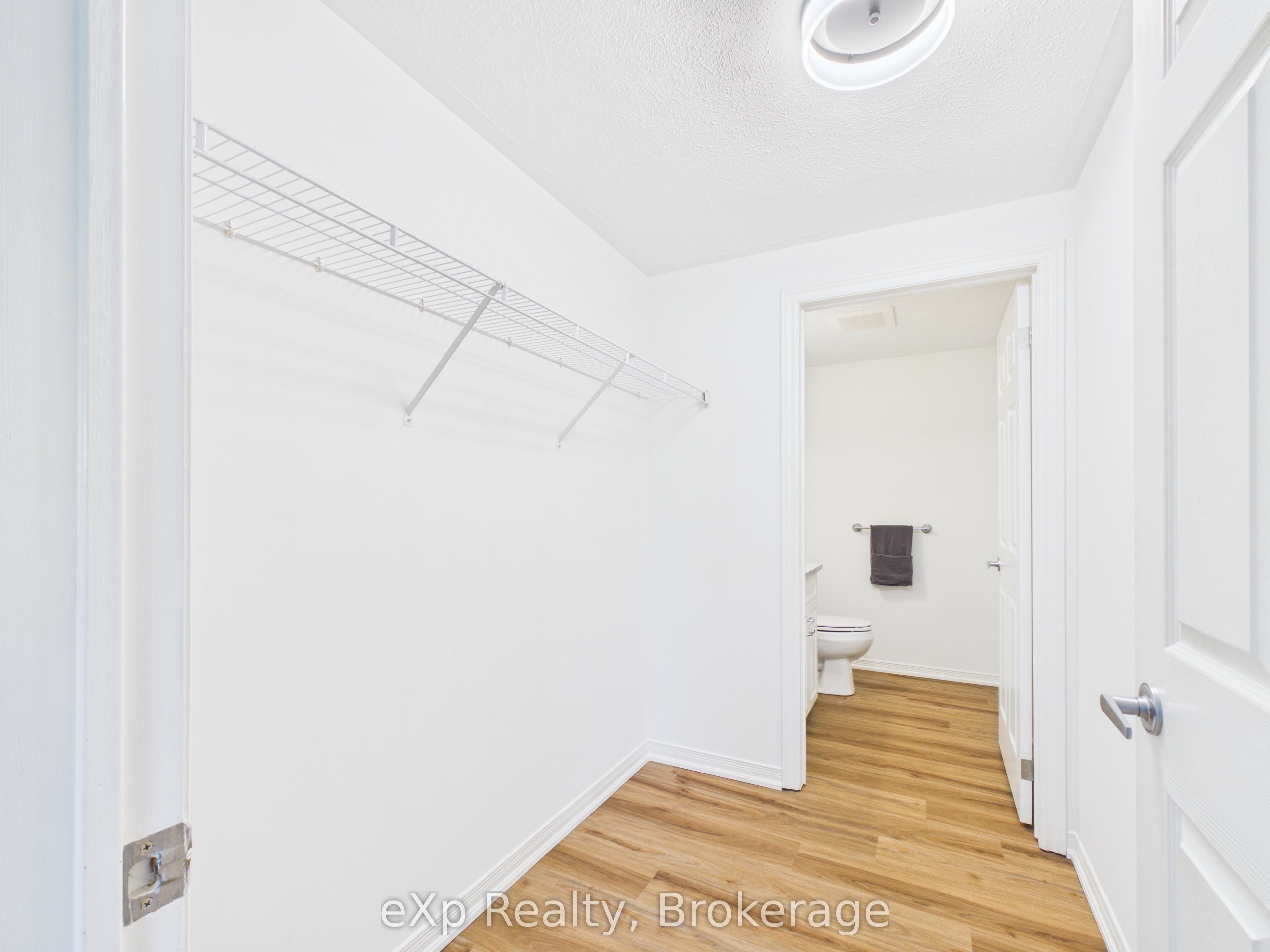 85 William Street N 202 Property Photo 30