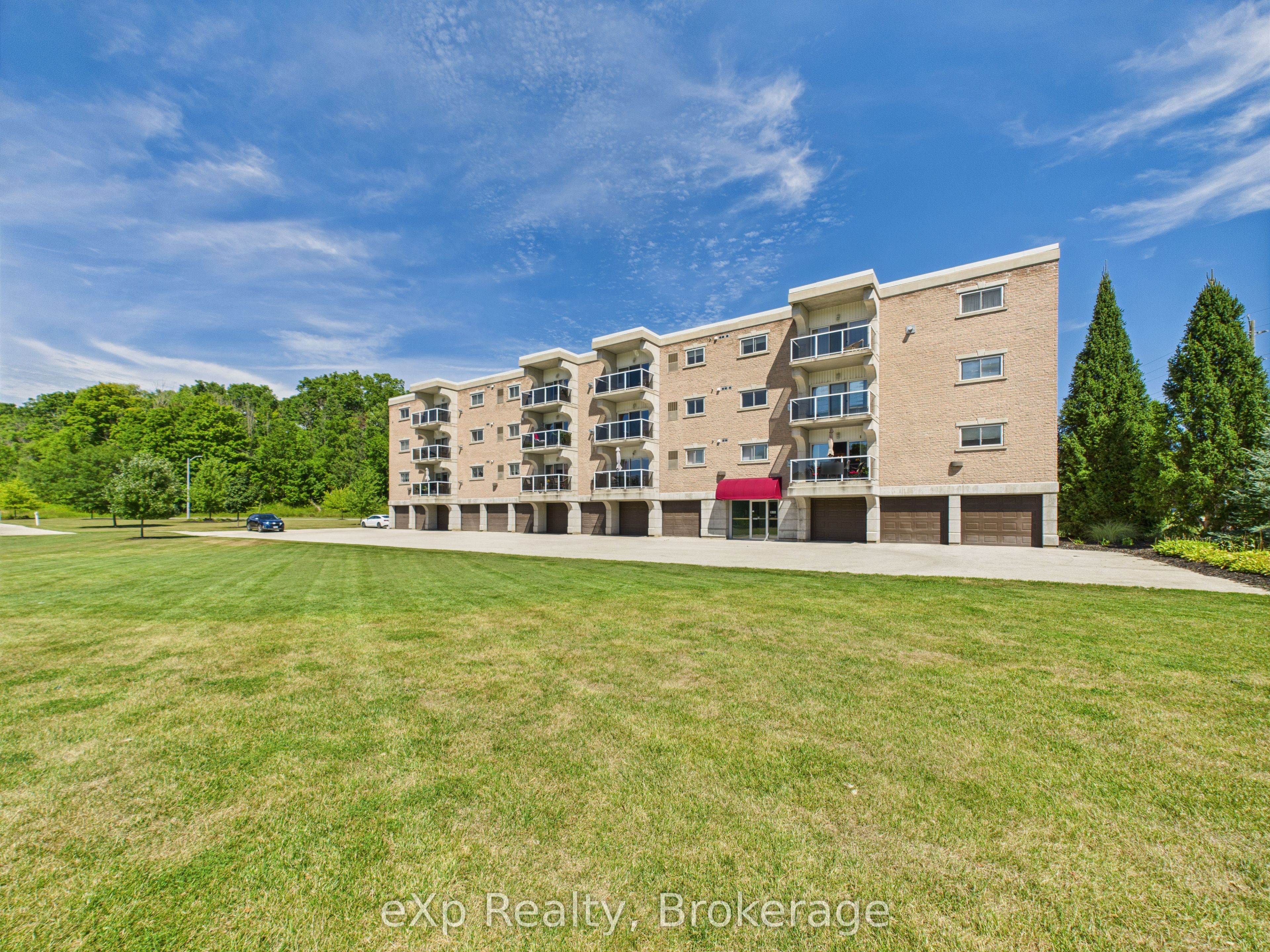 85 William Street N 202 Property Photo 40