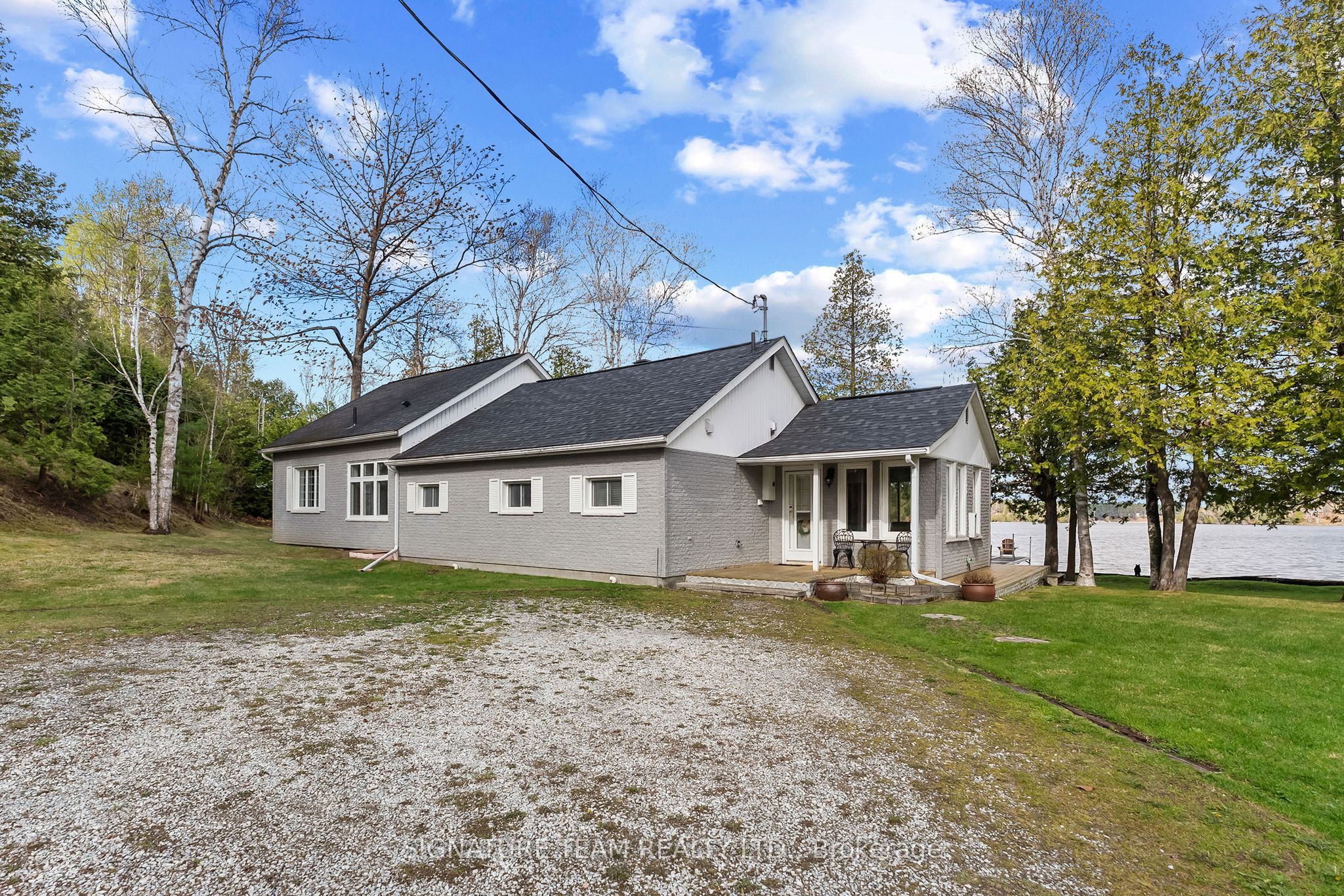 32b Lefty Lane Property Photo 1