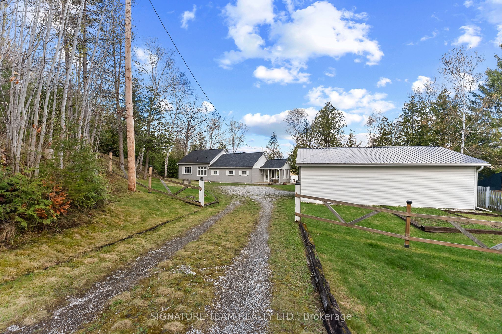 32b Lefty Lane Property Photo 3