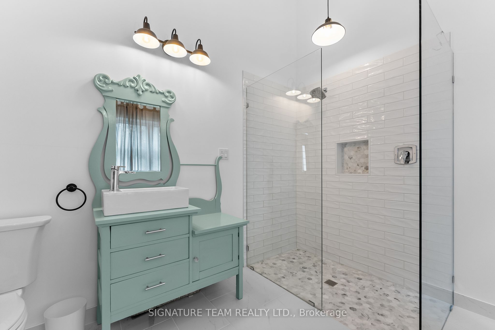 32b Lefty Lane Property Photo 38