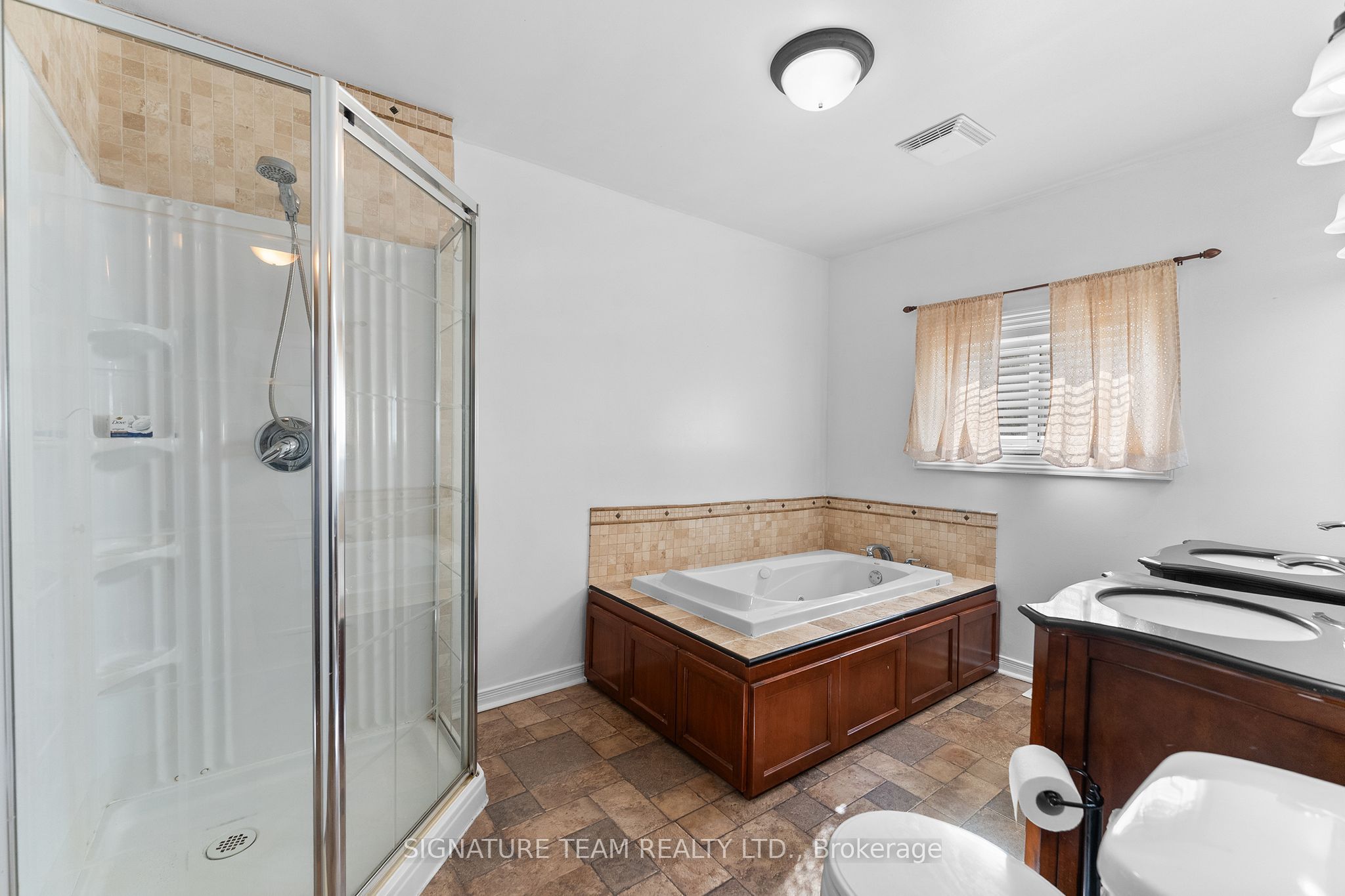 32b Lefty Lane Property Photo 45