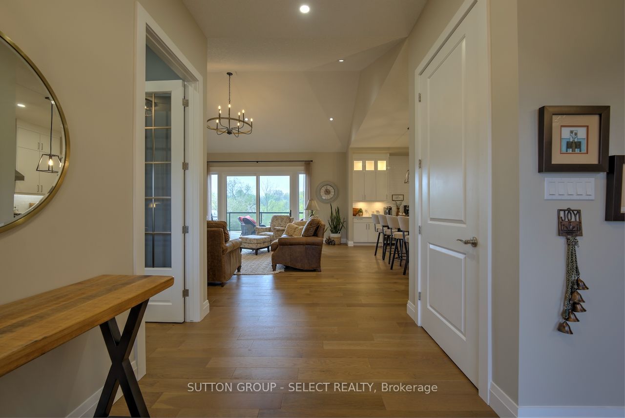 276 Hazelton Lane Property Photo 11