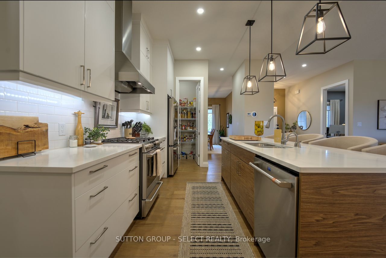 276 Hazelton Lane Property Photo 18