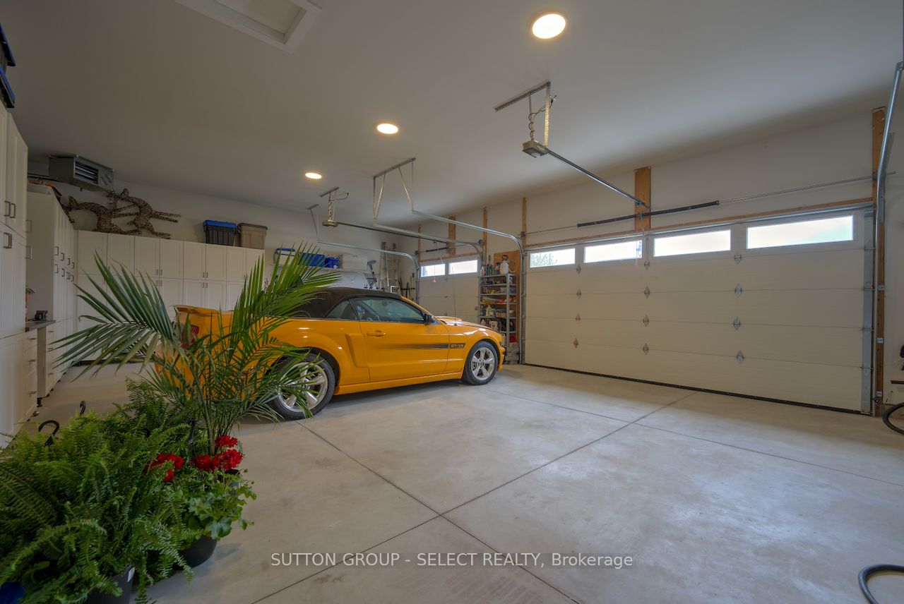276 Hazelton Lane Property Photo 33