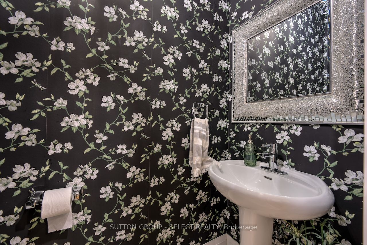276 Hazelton Lane Property Photo 35