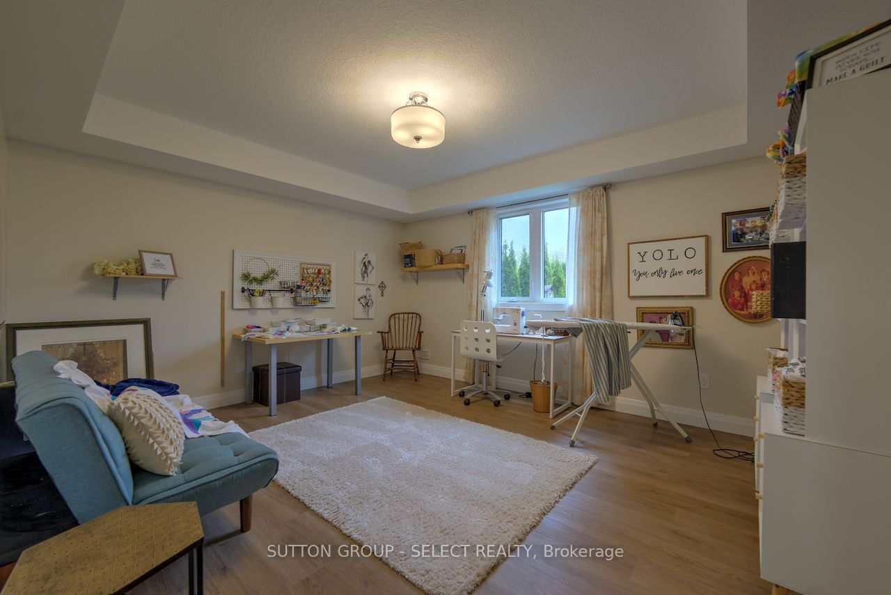 276 Hazelton Lane Property Photo 44