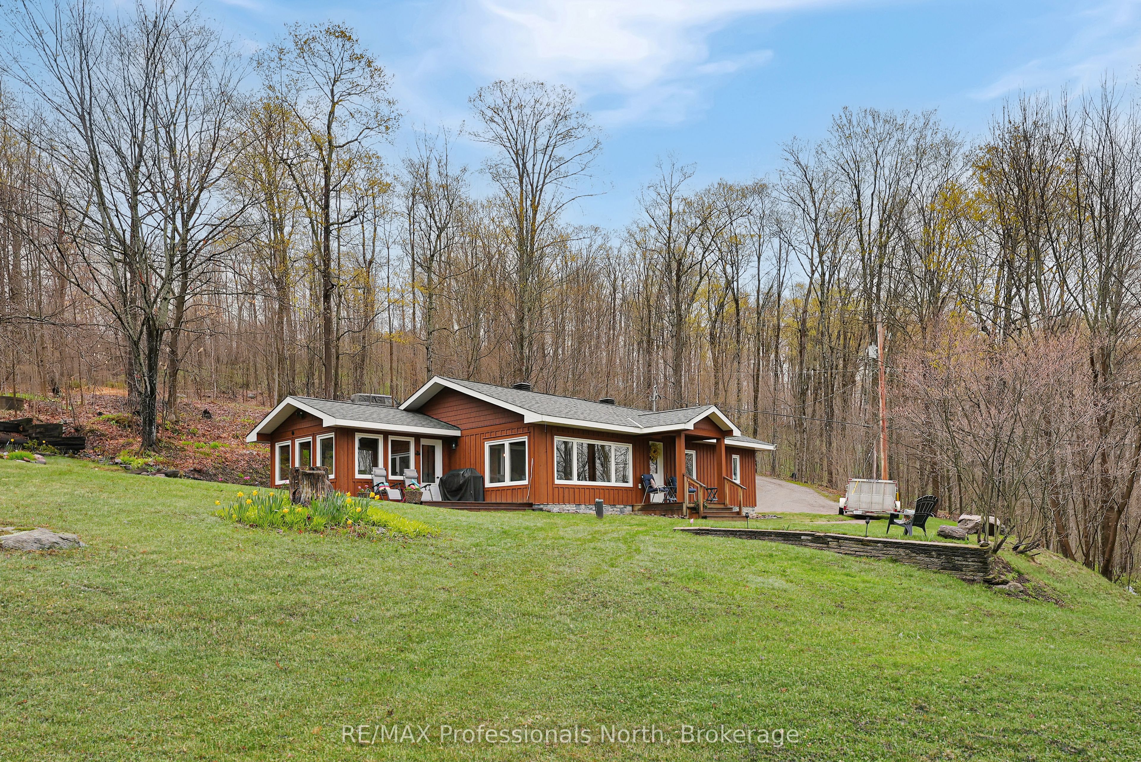 1765 Essonville Line Property Photo 1