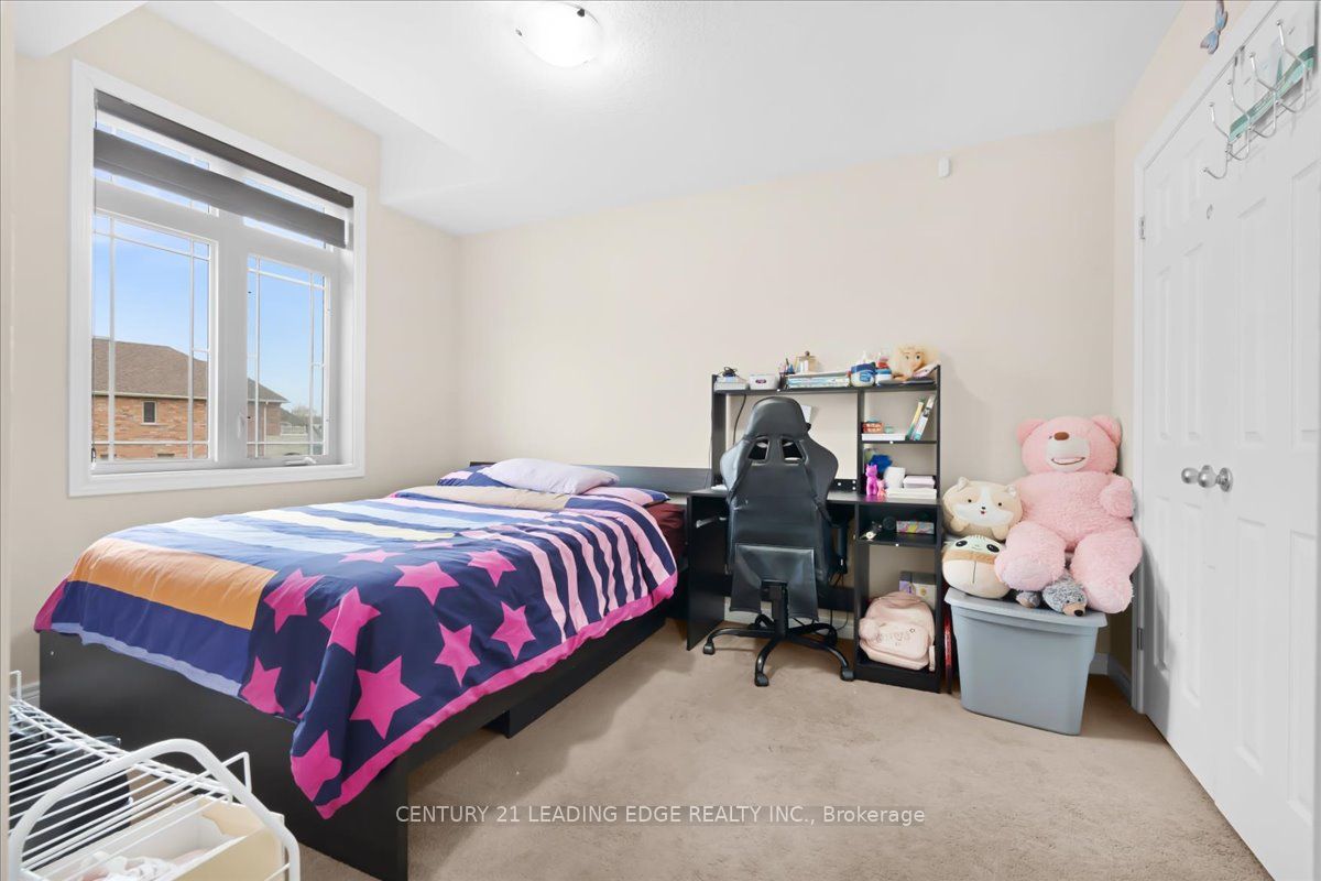 28 Ne Drone Crescent Property Photo 12