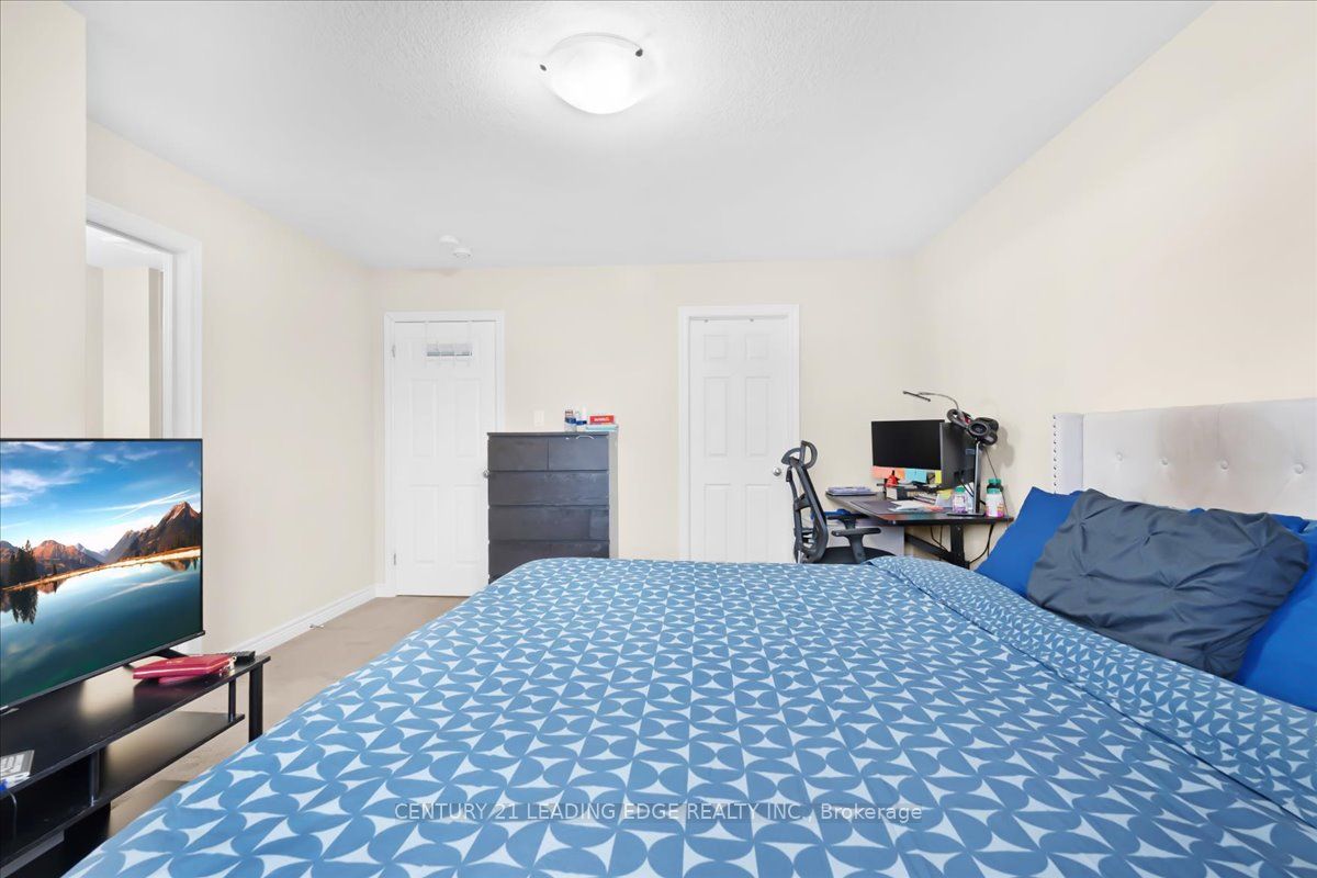 28 Ne Drone Crescent Property Photo 15
