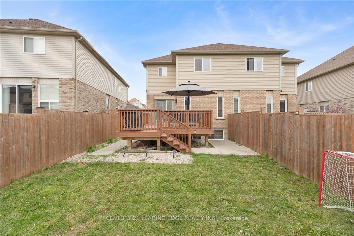 28 Ne Drone Crescent Property Photo 26