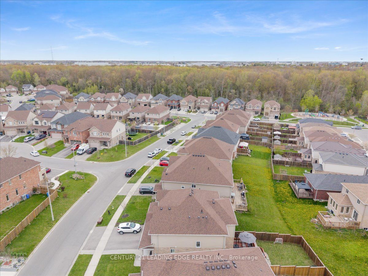 28 Ne Drone Crescent Property Photo 29