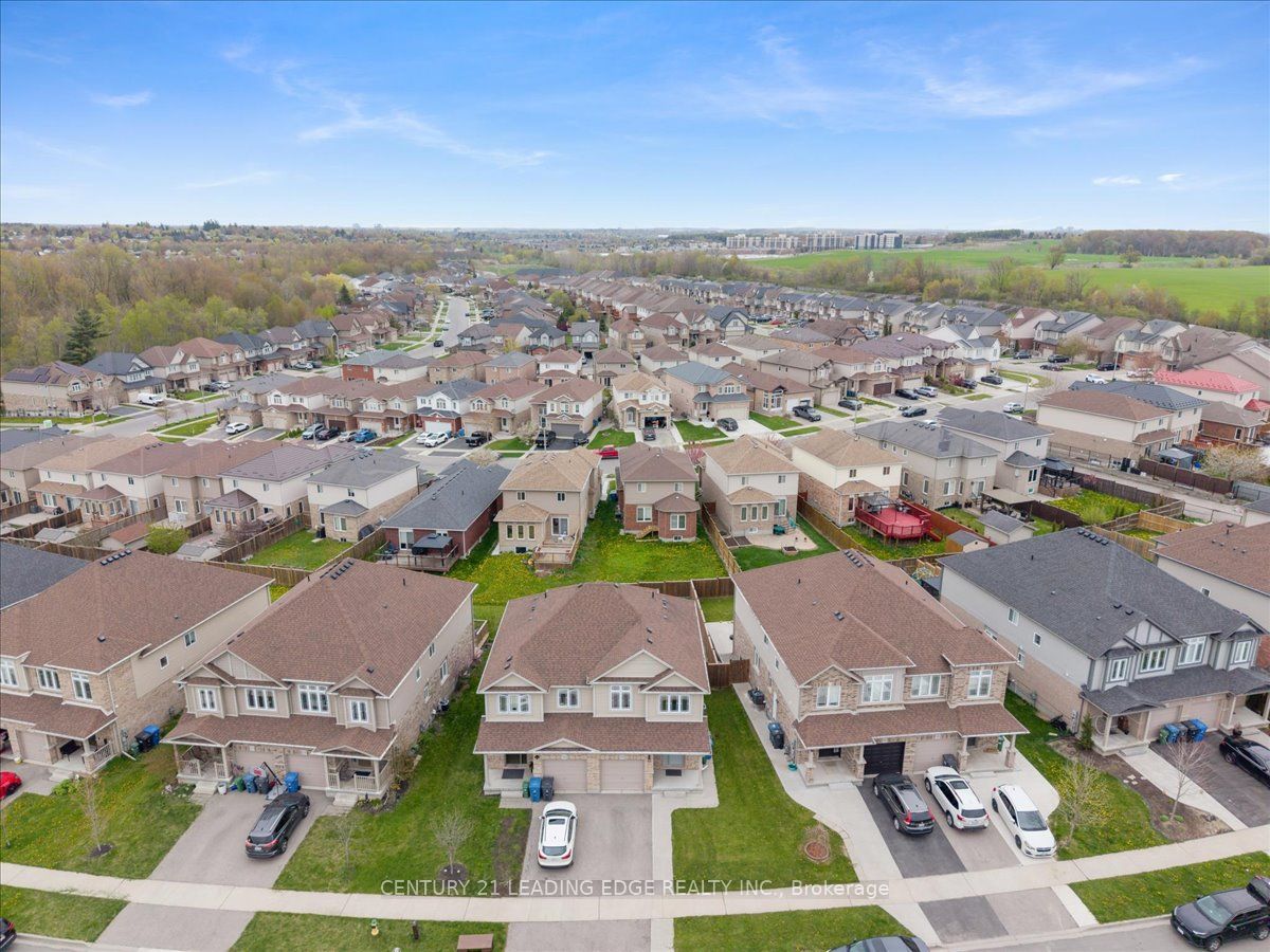 28 Ne Drone Crescent Property Photo 30
