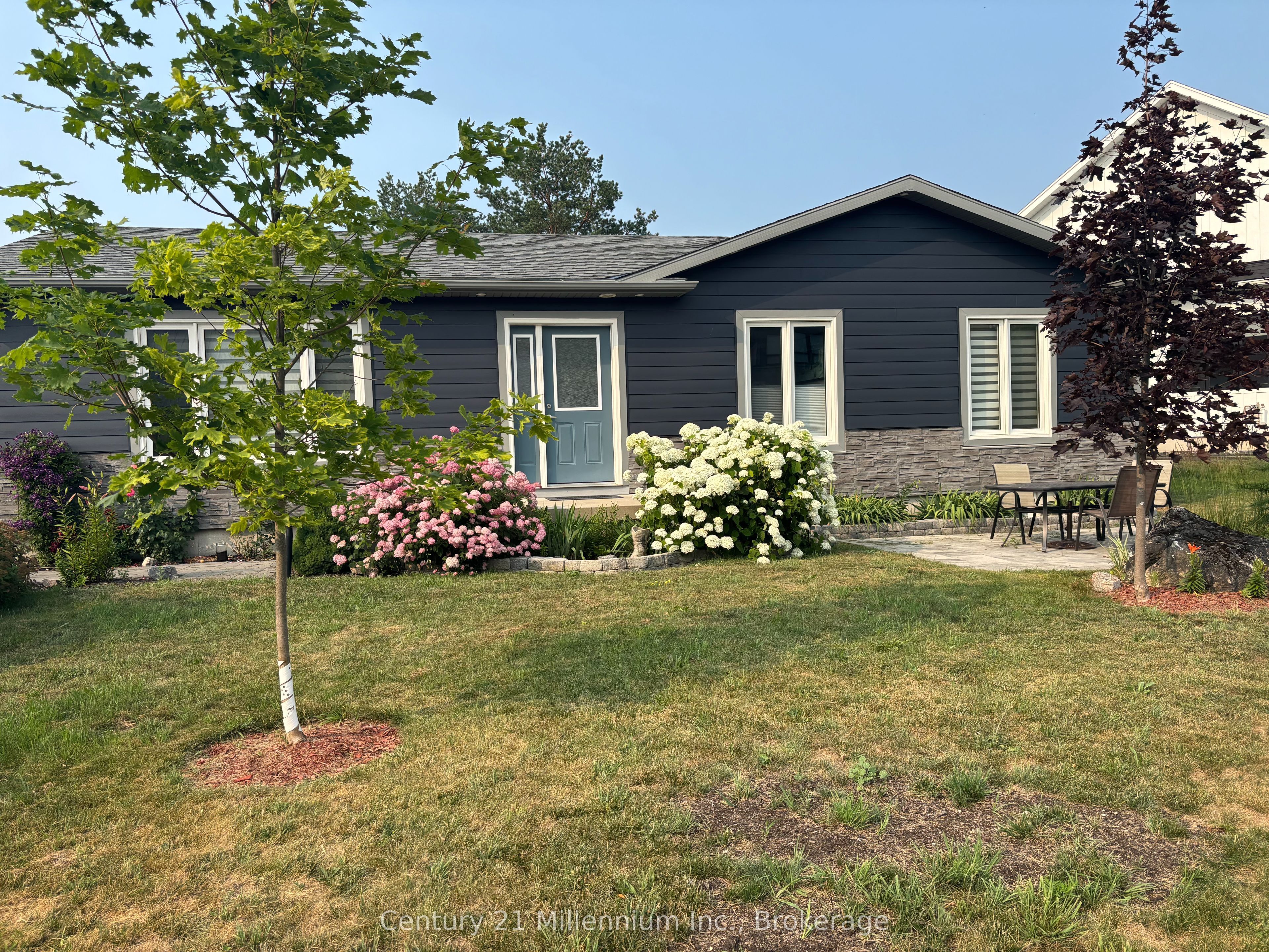 85 Gordon Crescent Property Photo 1