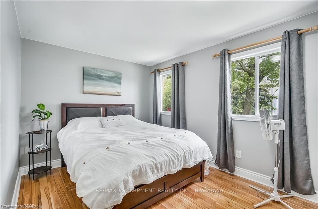 8 Beach Road Property Photo 23