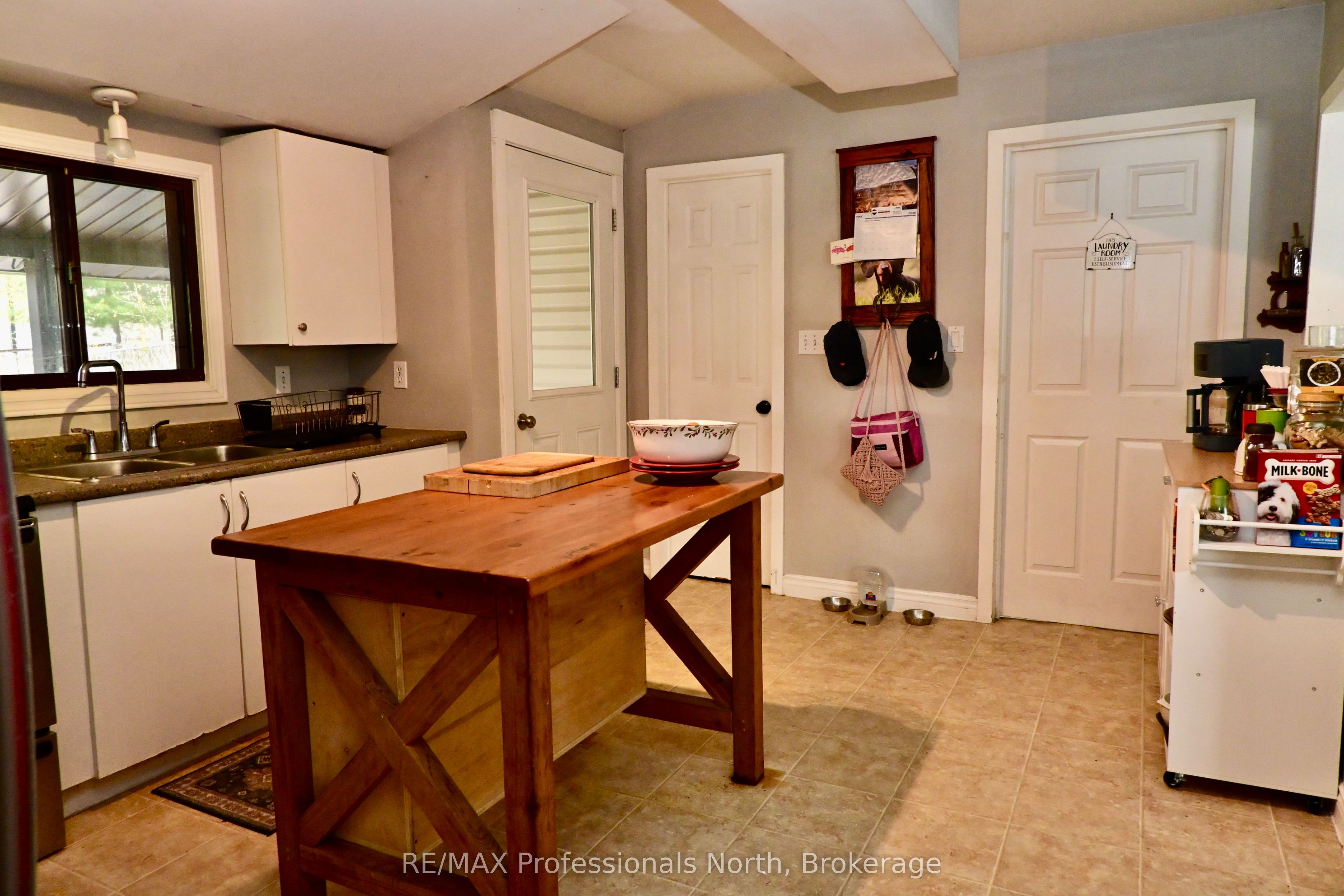 209 Dill St Street Property Photo 13