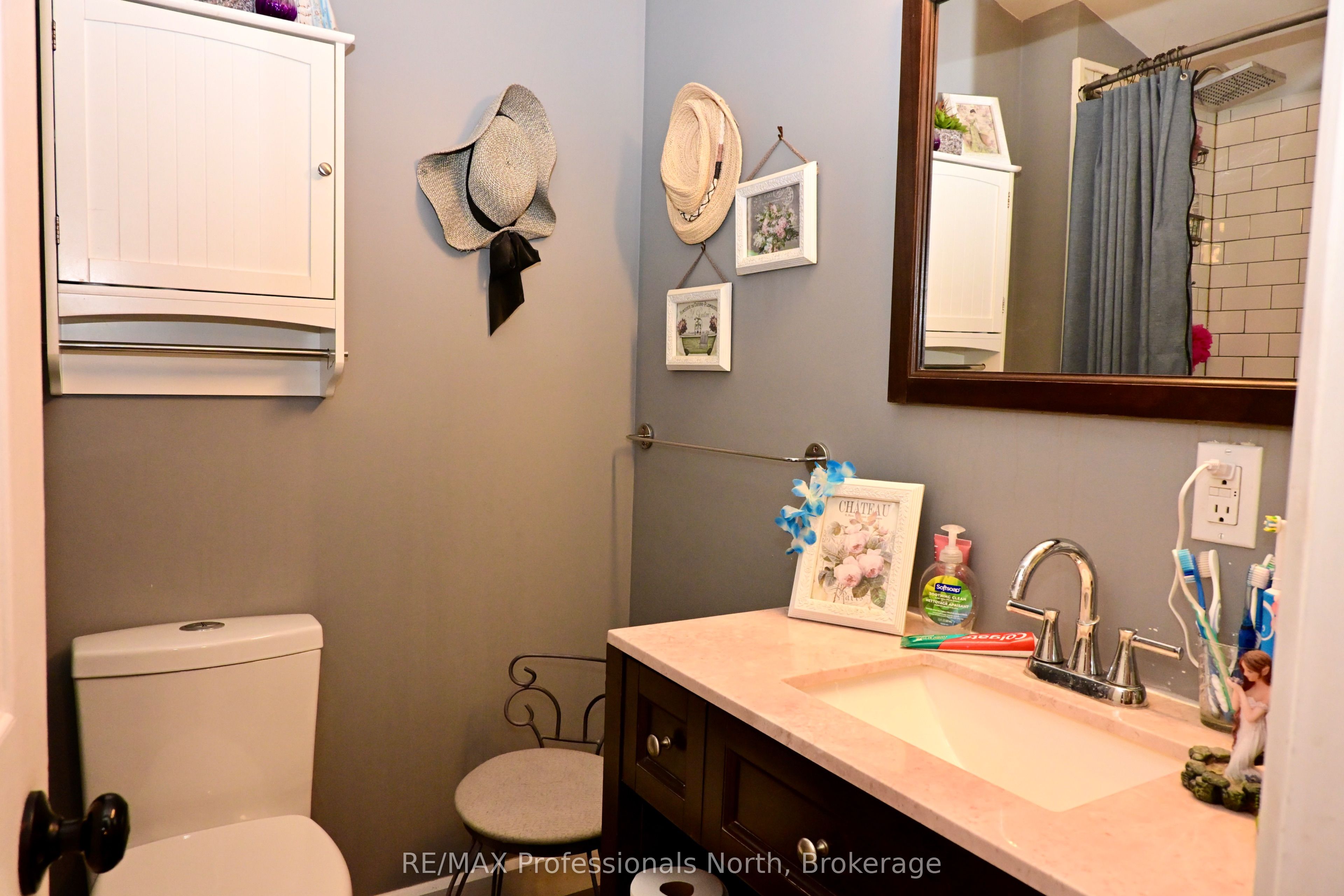 209 Dill St Street Property Photo 23
