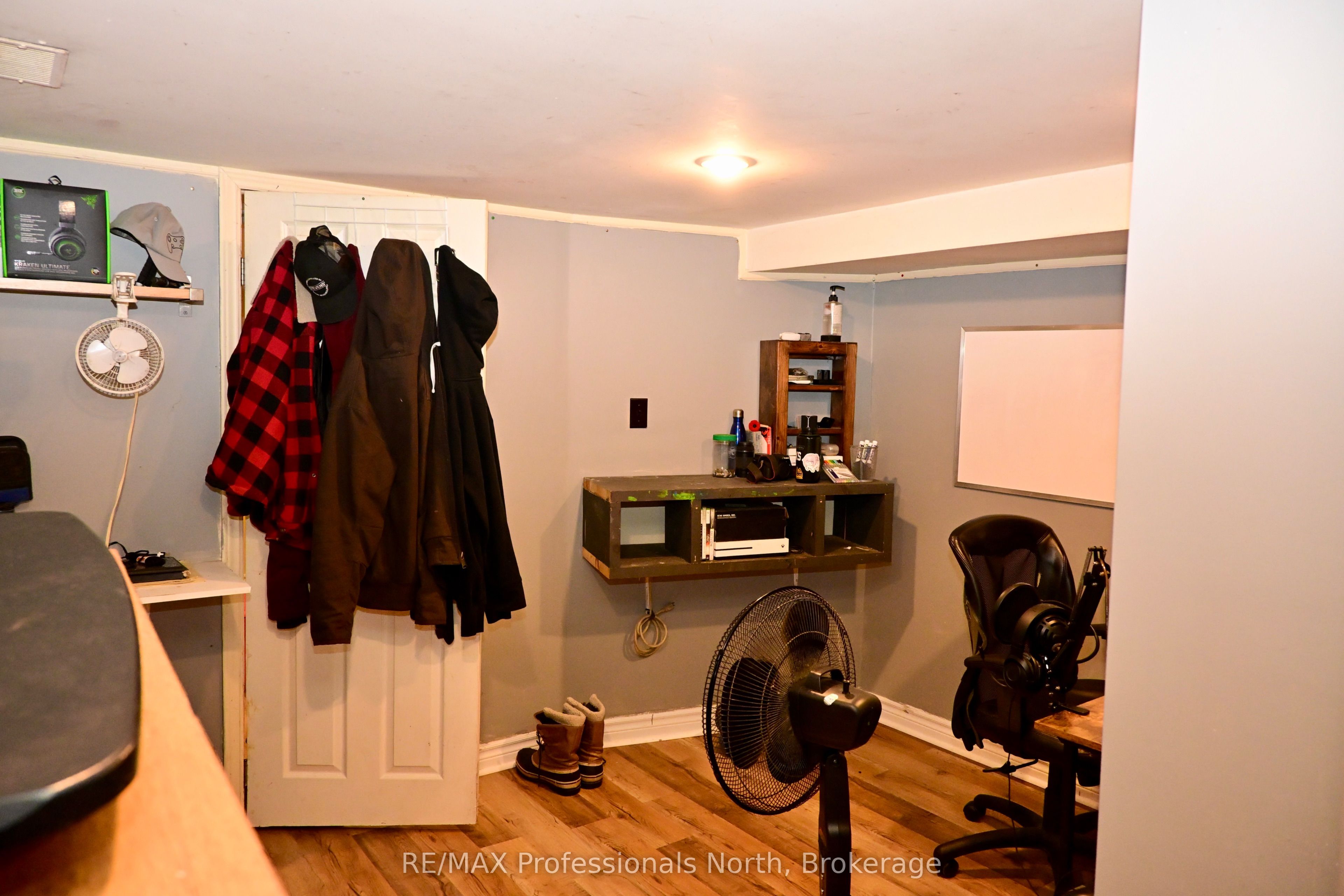209 Dill St Street Property Photo 25