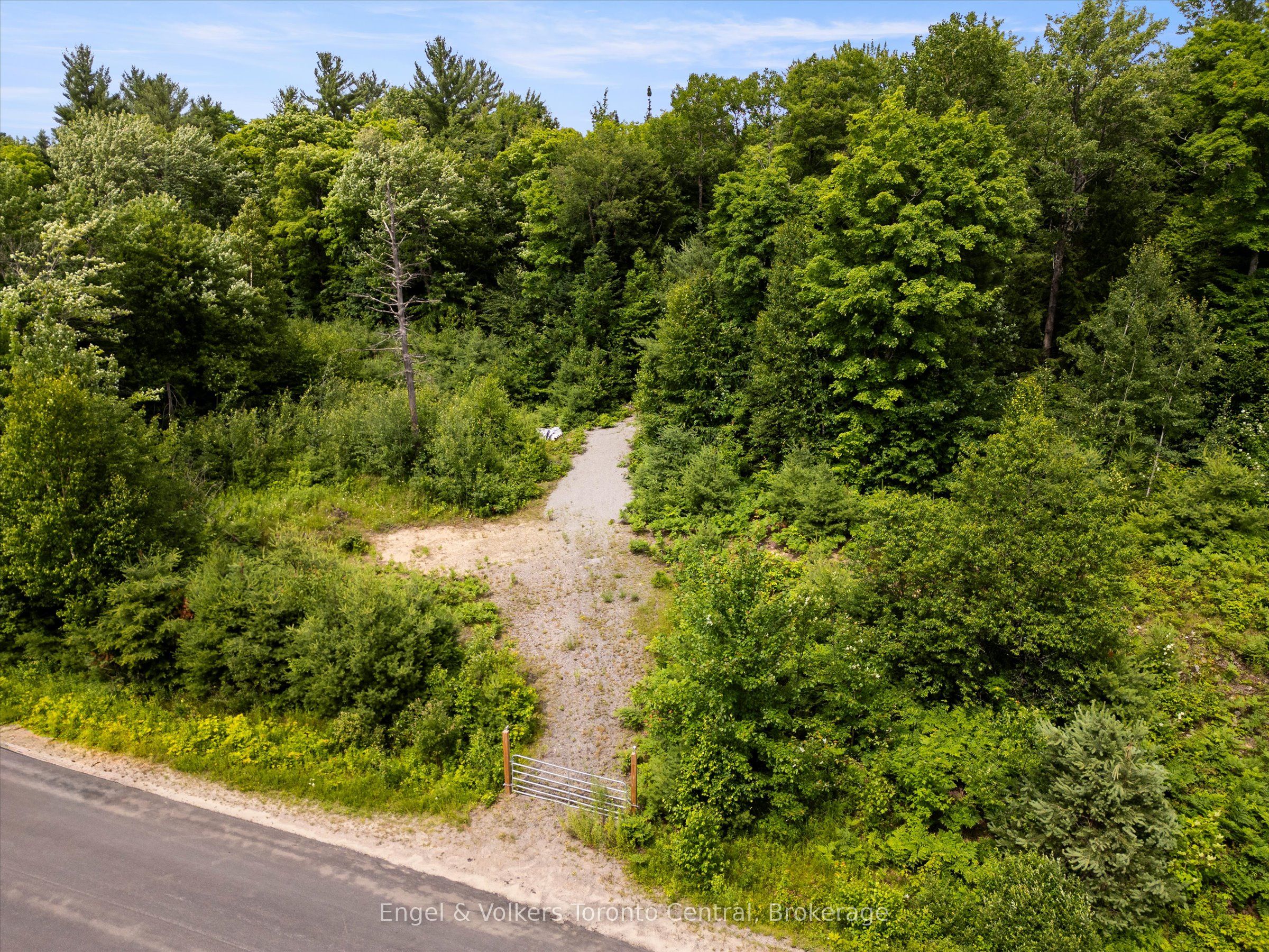 5 Arrow Ridge Road Property Photo 9