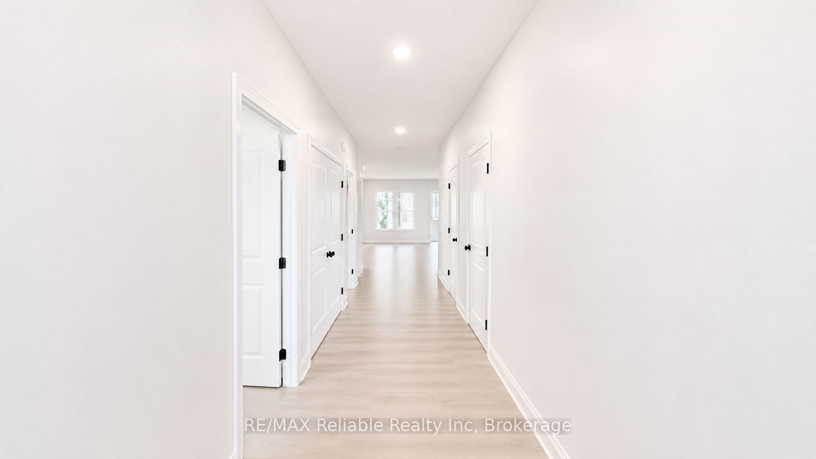 2 Thimbleweed Drive Property Photo 13