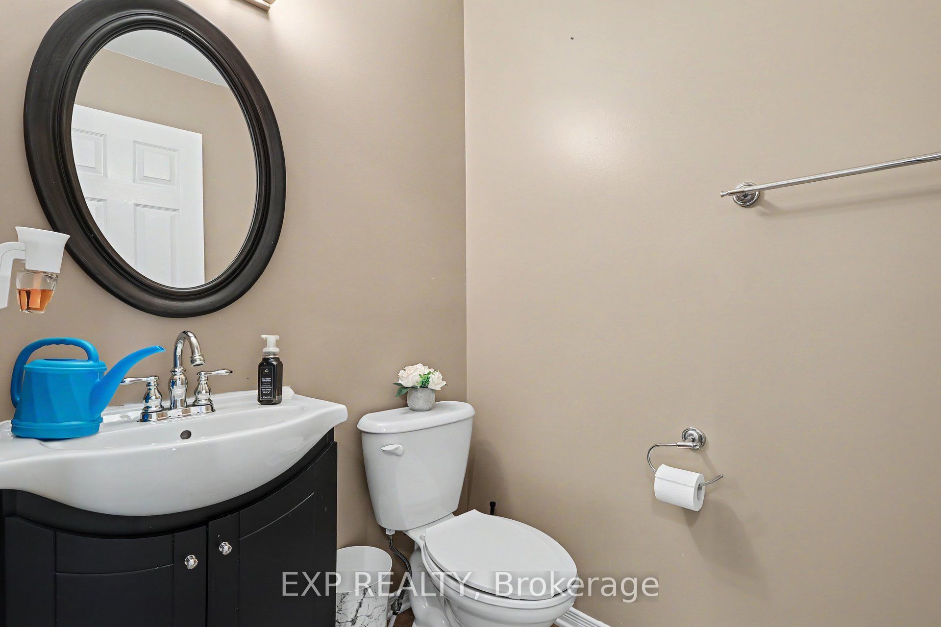273 Rolling Meadow Crescent Property Photo 2