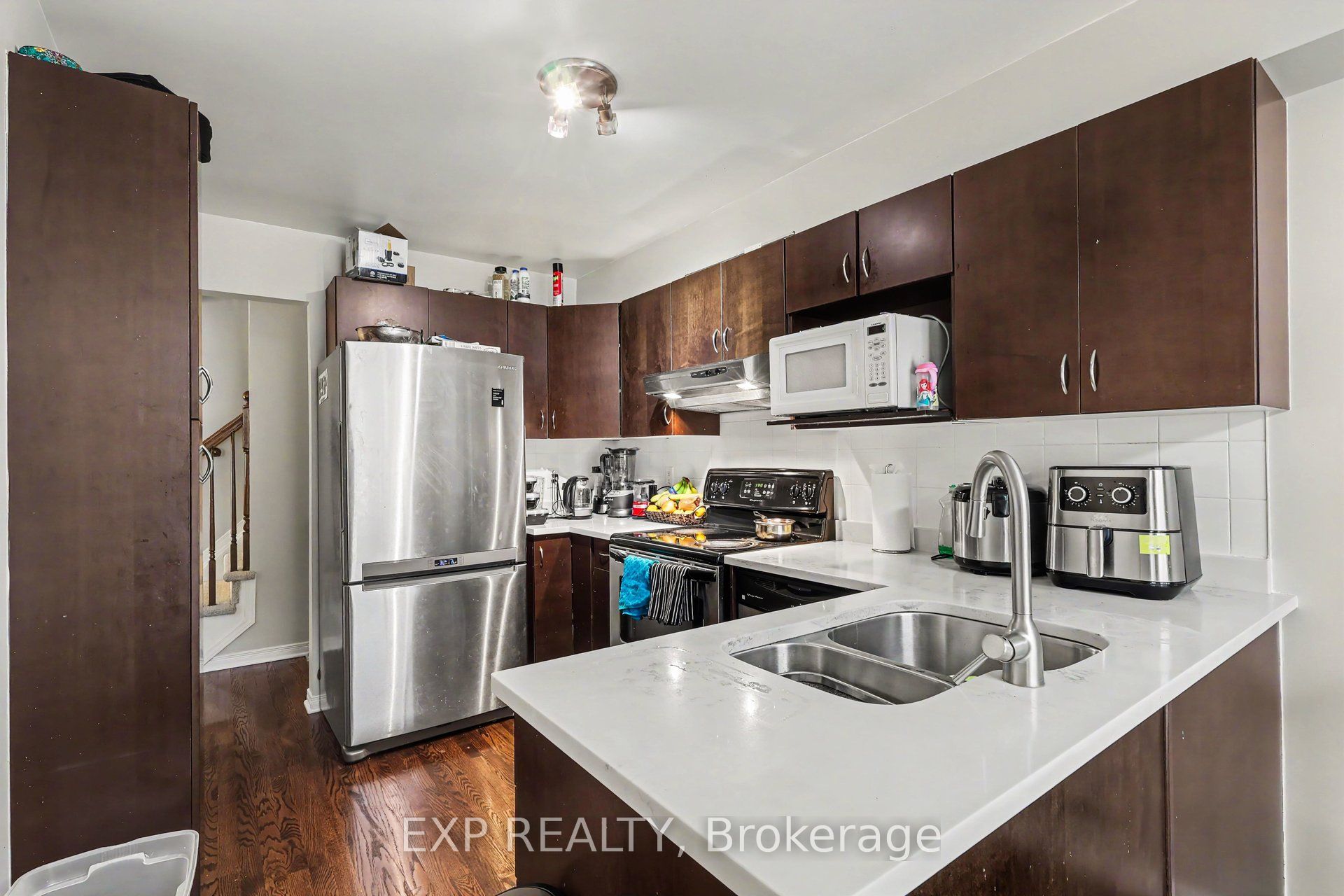 273 Rolling Meadow Crescent Property Photo 6