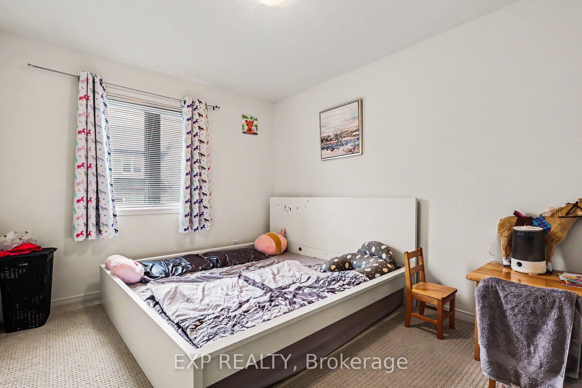 273 Rolling Meadow Crescent Property Photo 13