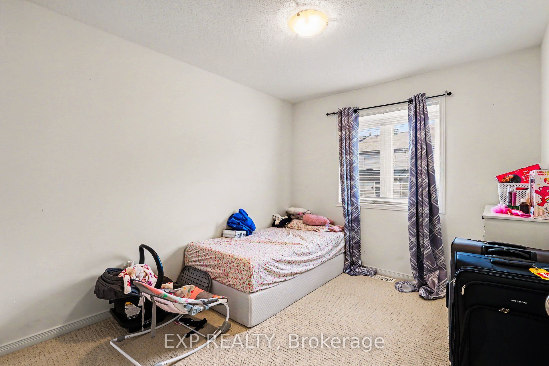 273 Rolling Meadow Crescent Property Photo 15