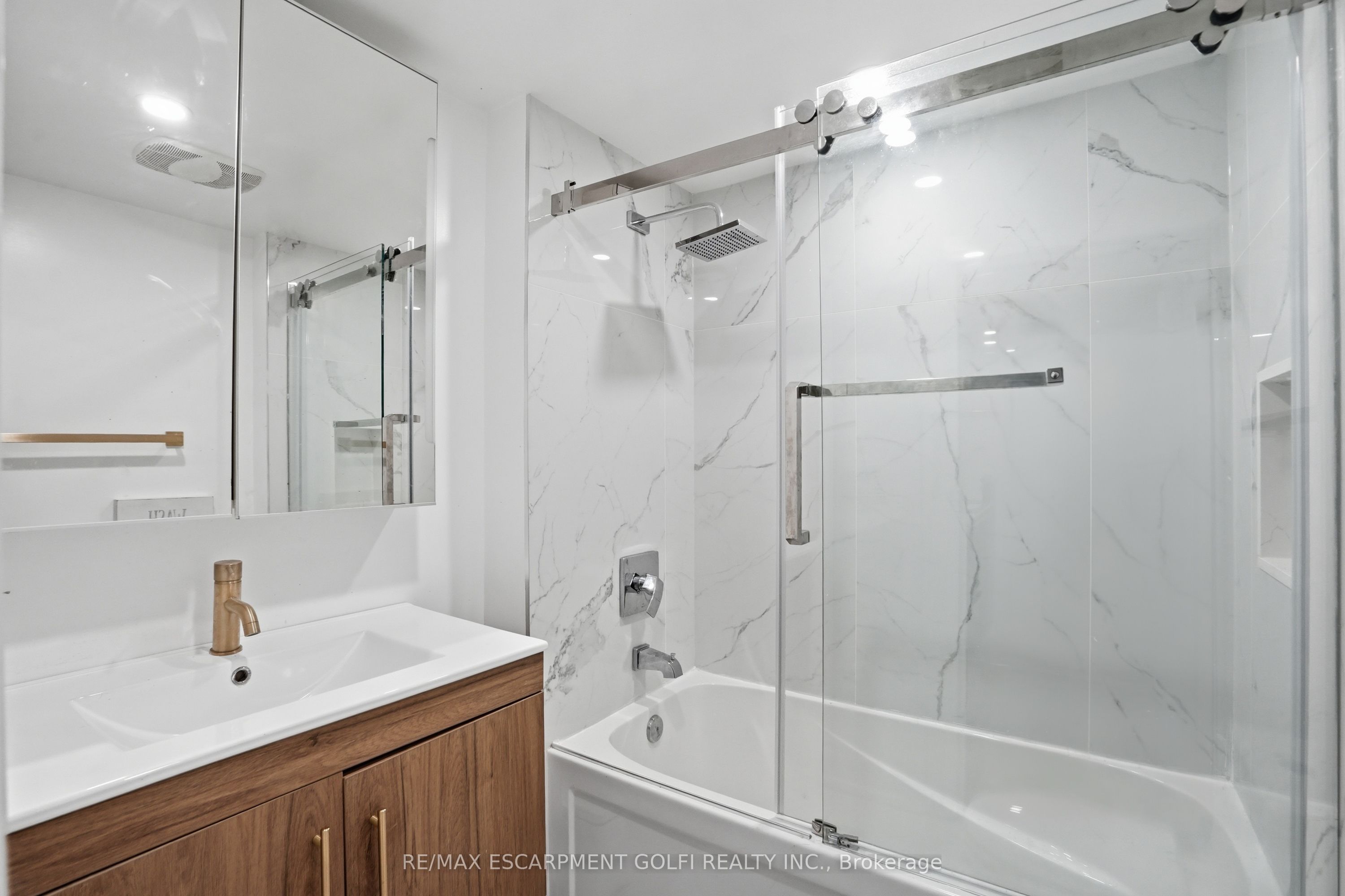 69 Highway 8 Property Photo 15