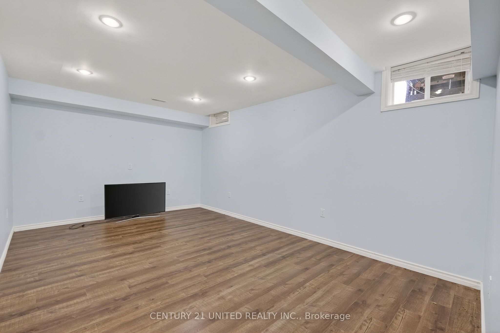 696 Fisher Street Property Photo 33