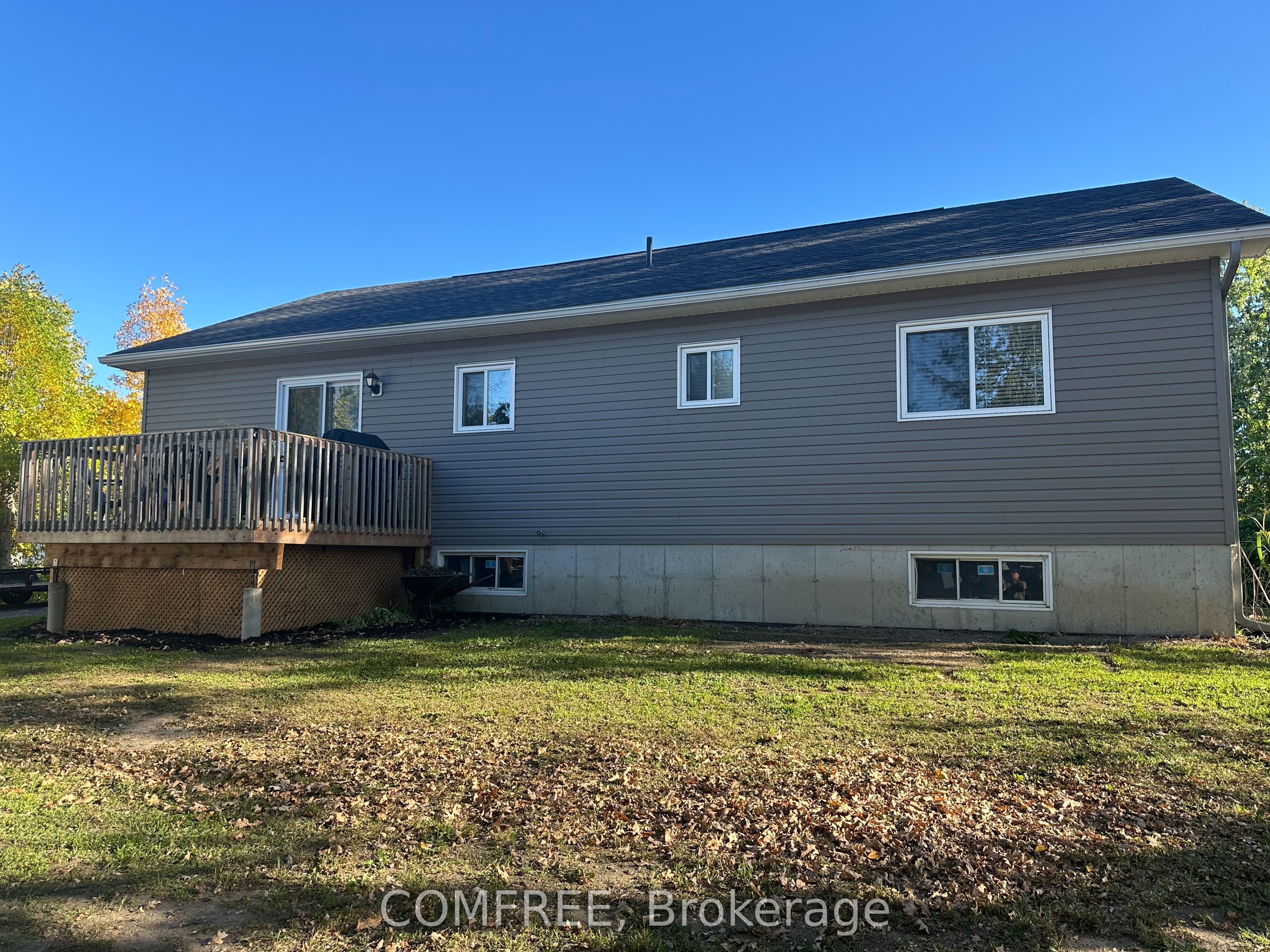 140 Russett Drive Property Photo 3