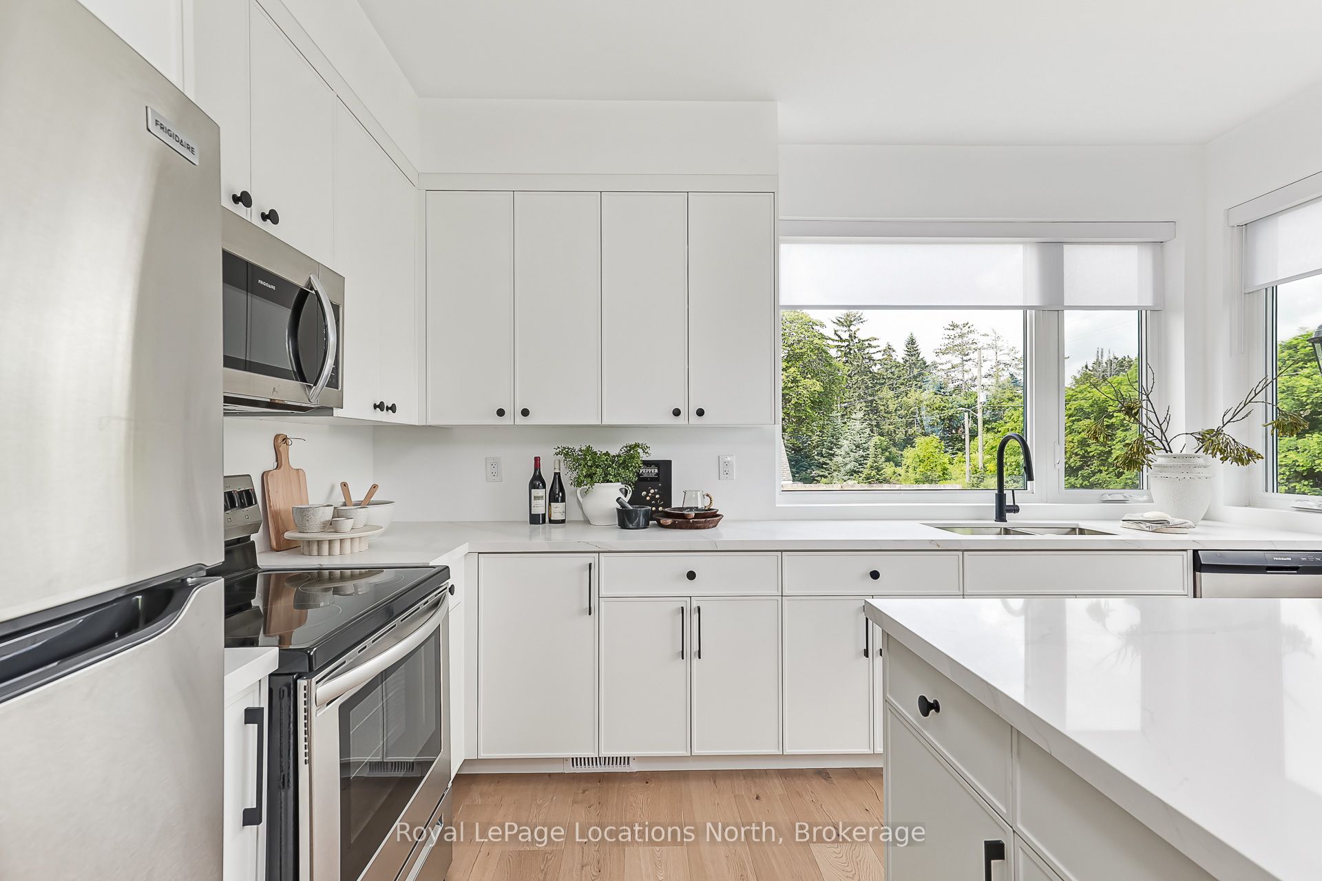 25 Lansdowne Street S 6 Property Photo 6