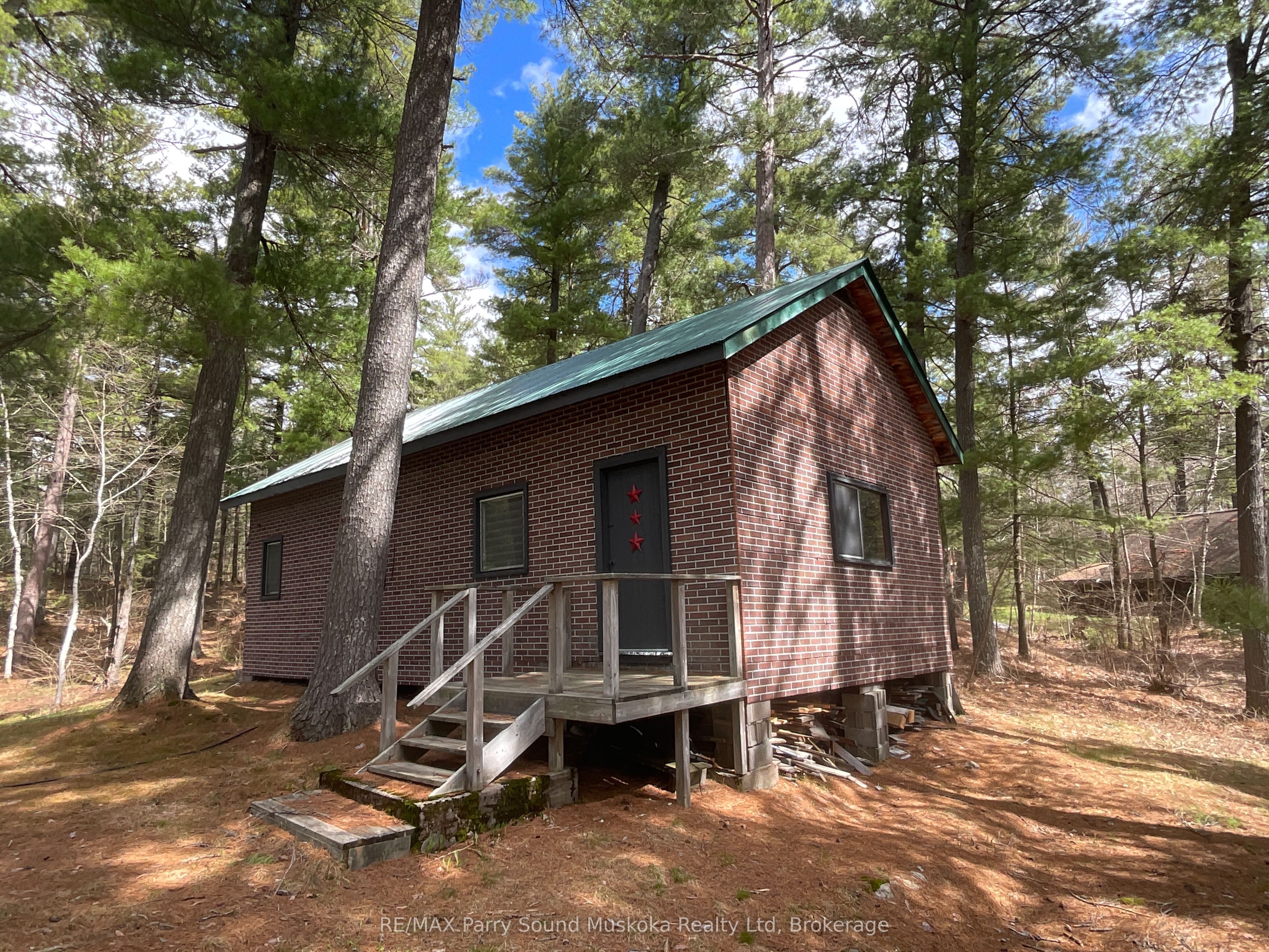 104 Kawigamog Lake Property Photo 6