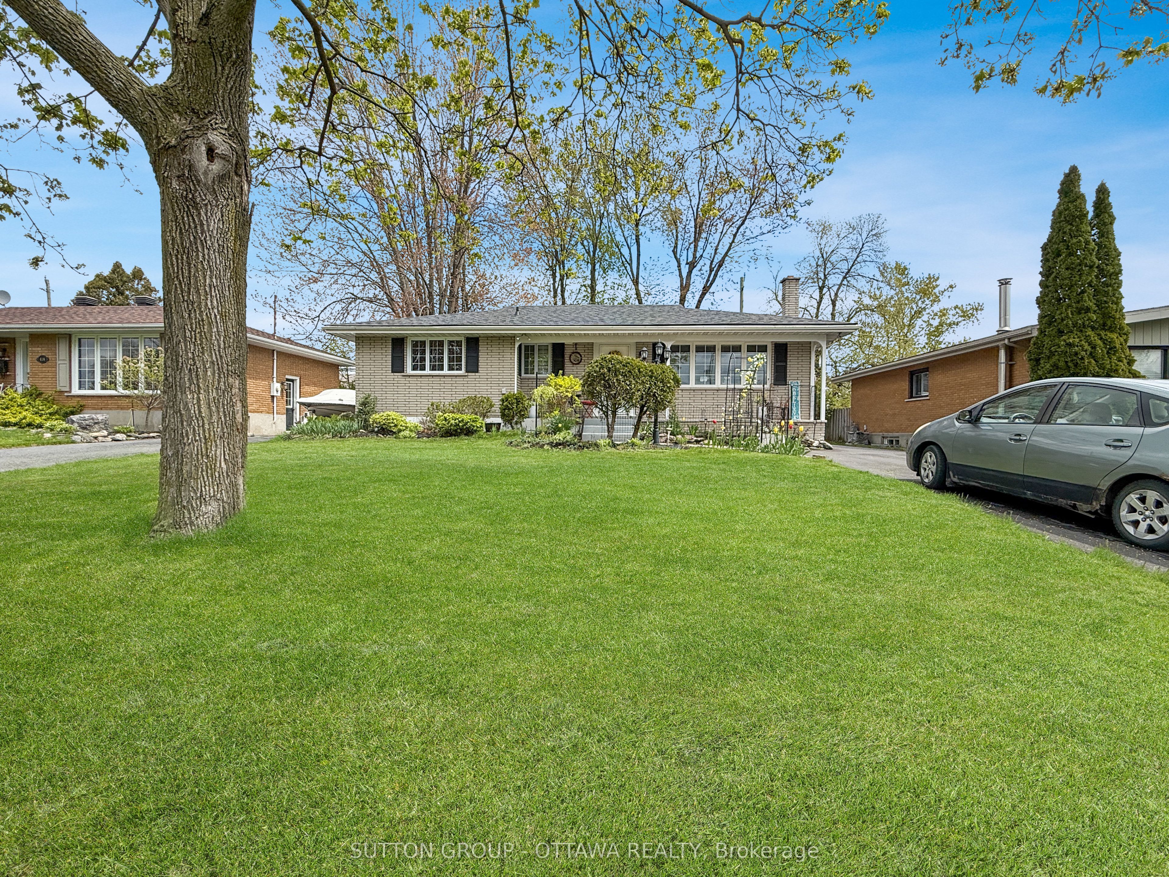 412 Leitch Drive Property Photo 2