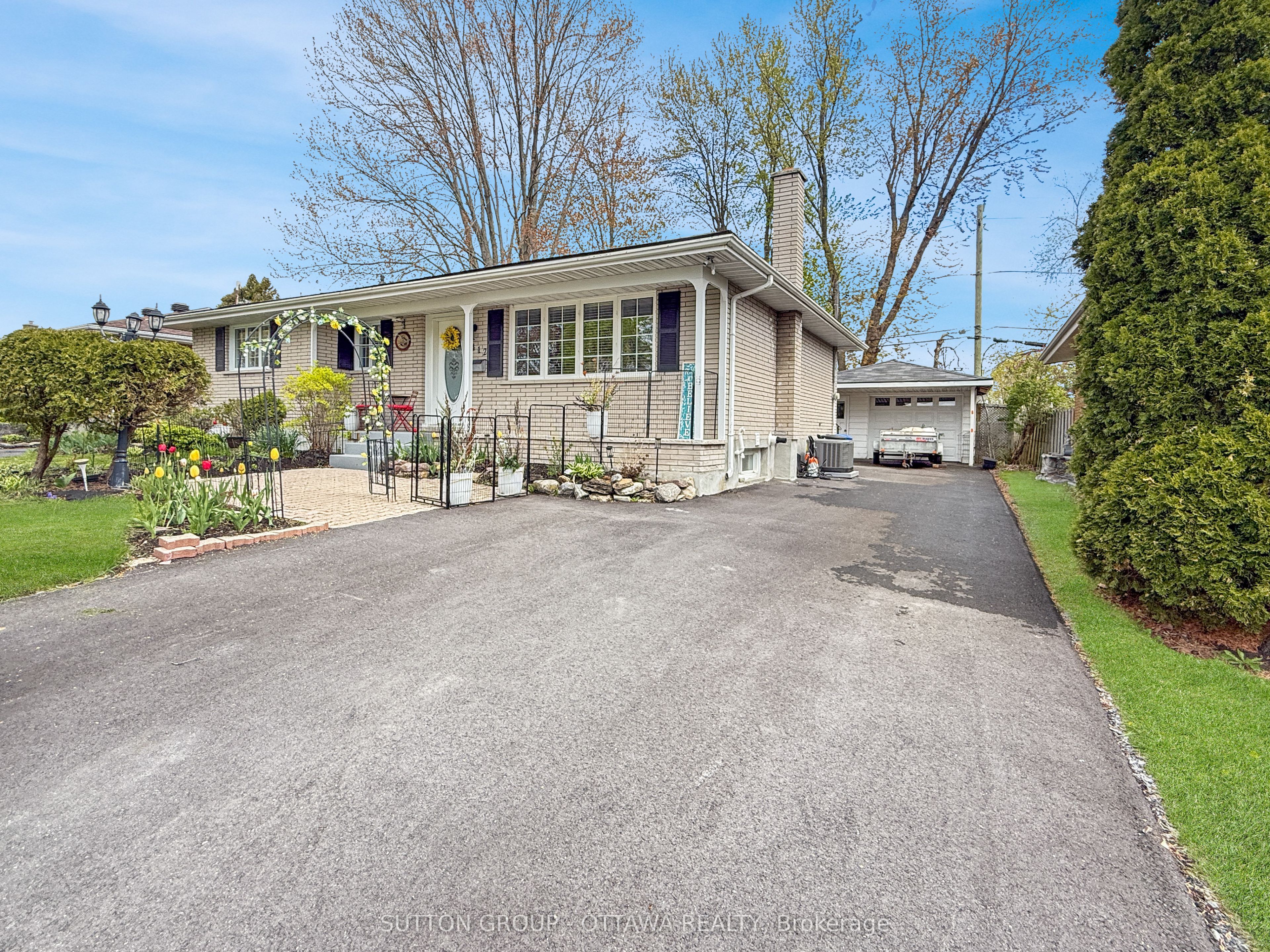 412 Leitch Drive Property Photo 4