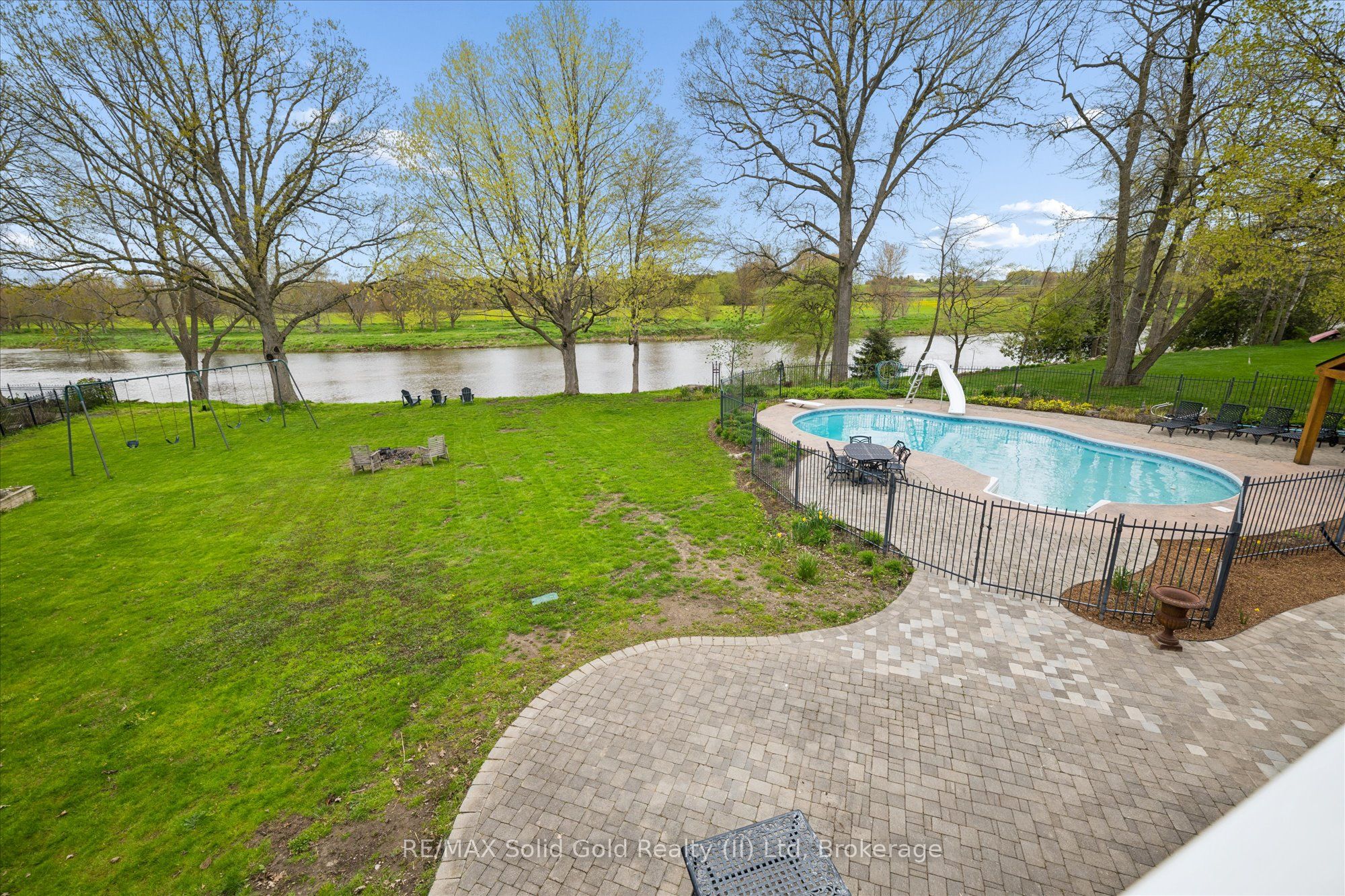 306 Golf Course Road Property Photo 11