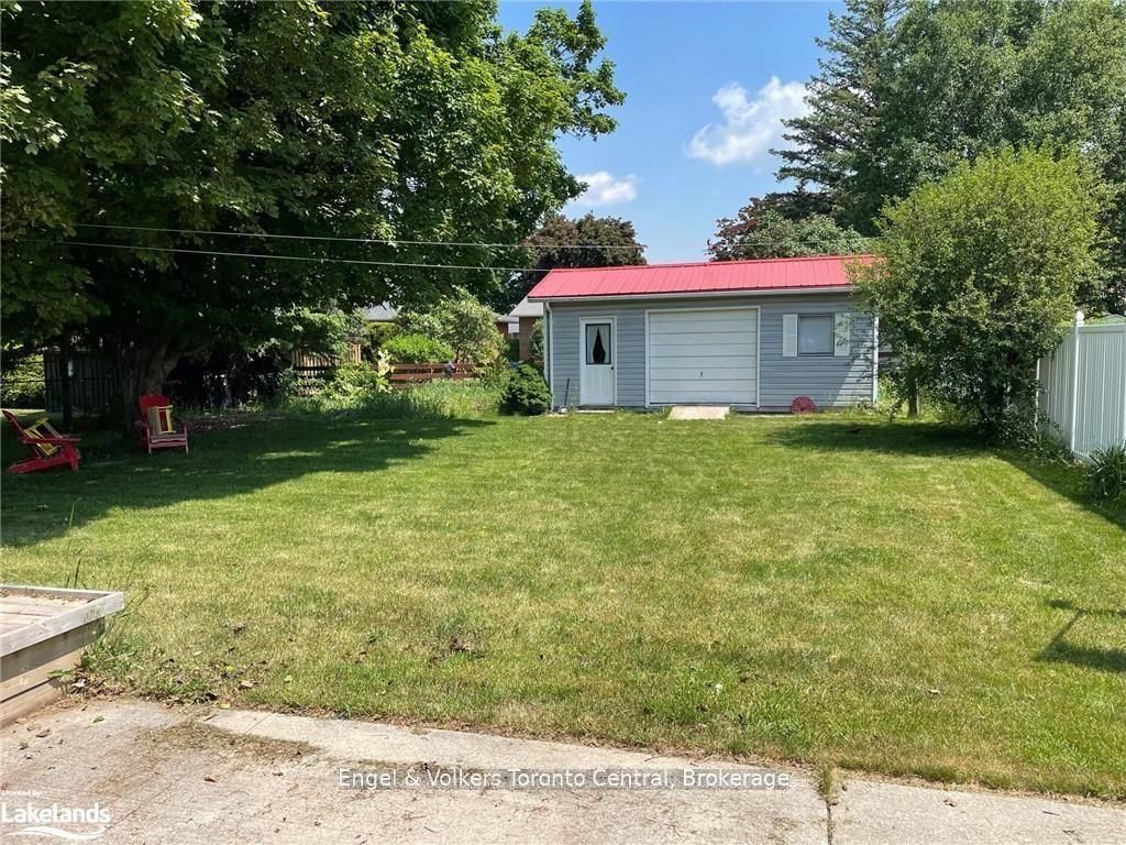 27 Herbert Avenue Property Photo 11