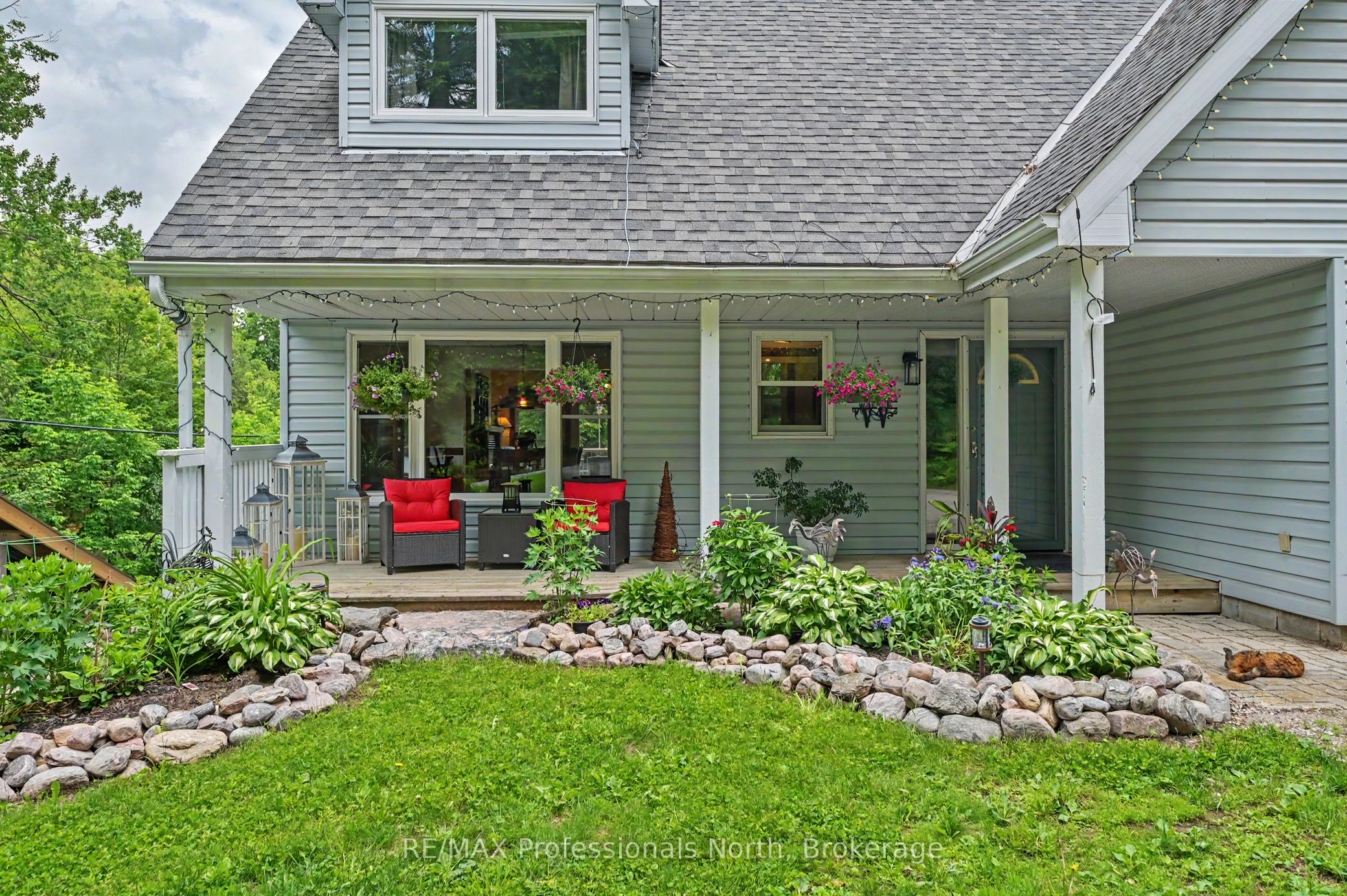 1392 Tennyson Road Property Photo 3