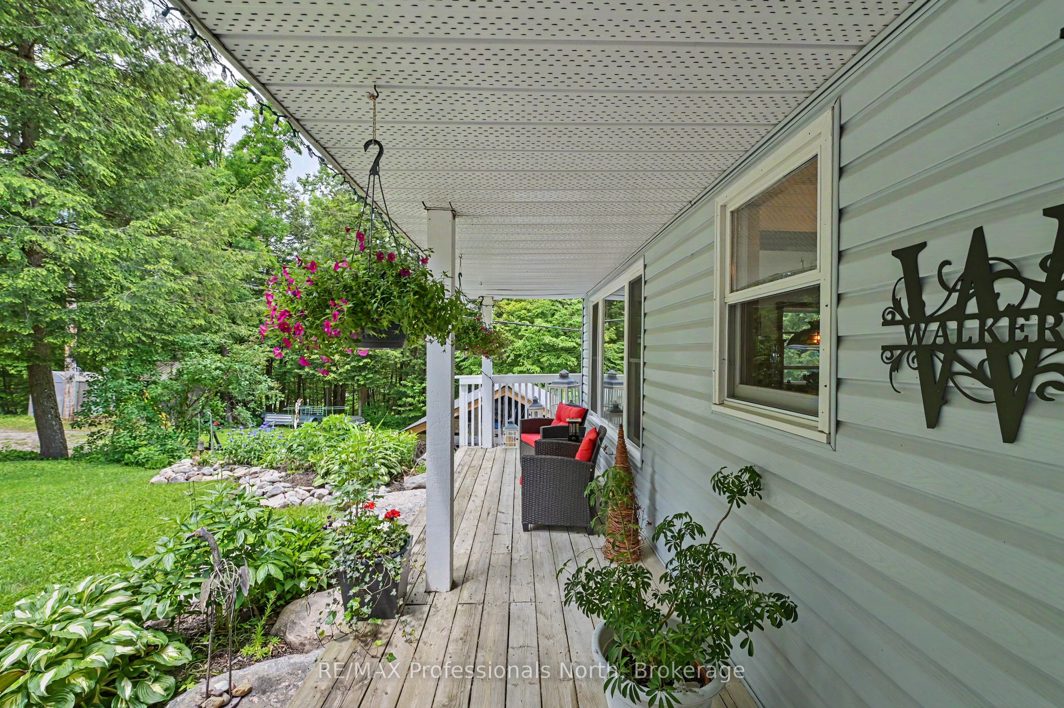 1392 Tennyson Road Property Photo 4