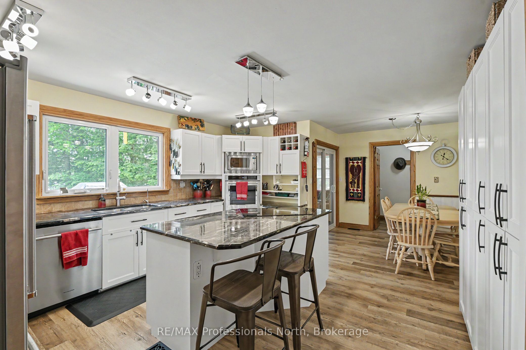 1392 Tennyson Road Property Photo 19