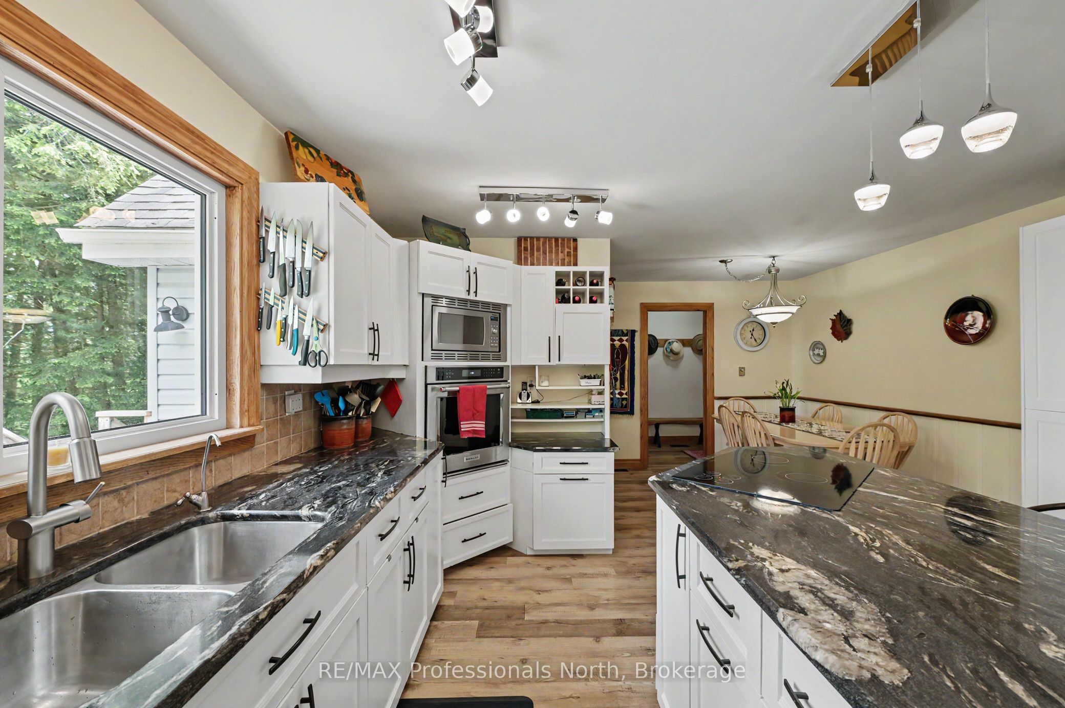 1392 Tennyson Road Property Photo 21