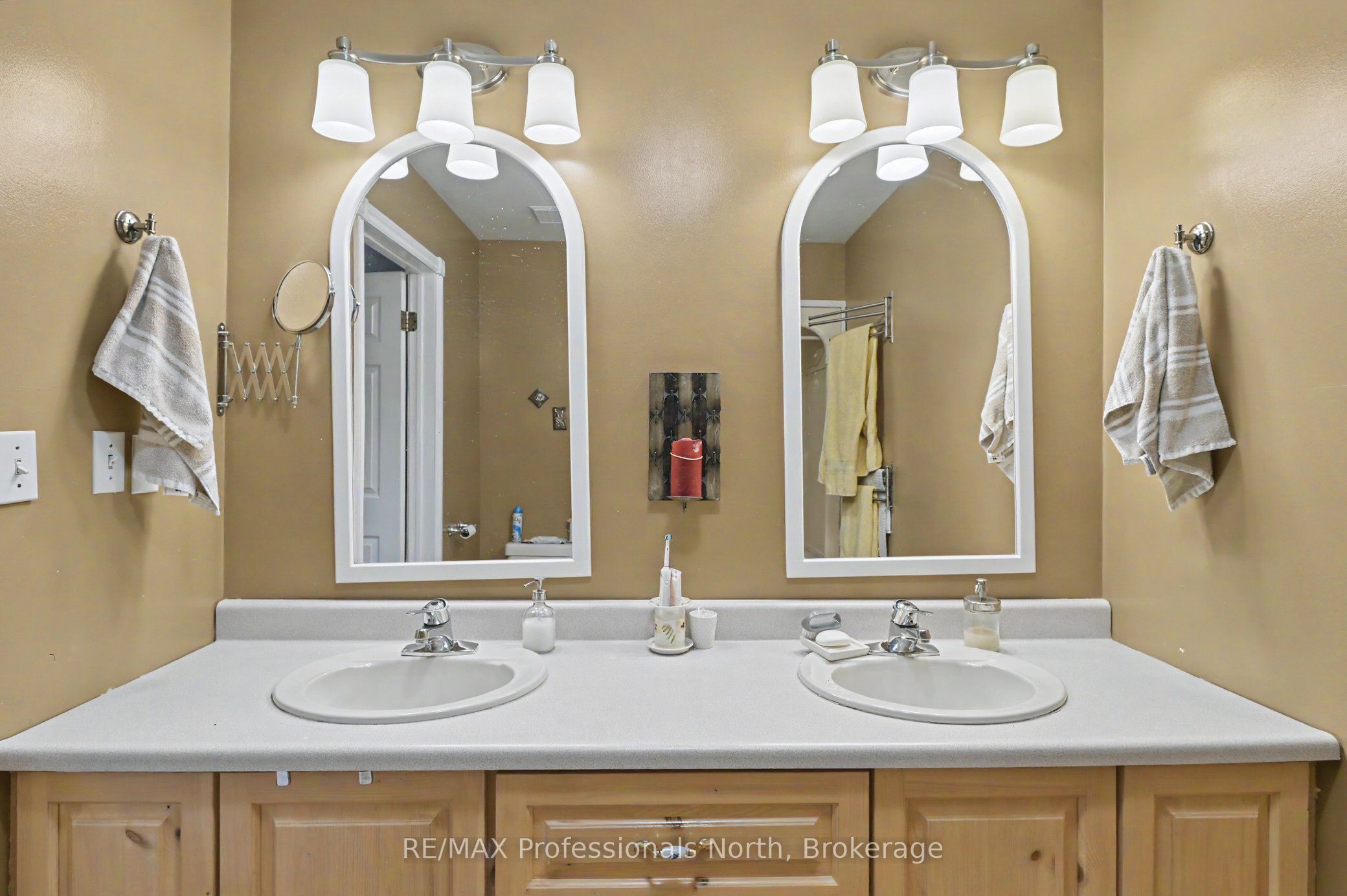 1392 Tennyson Road Property Photo 34